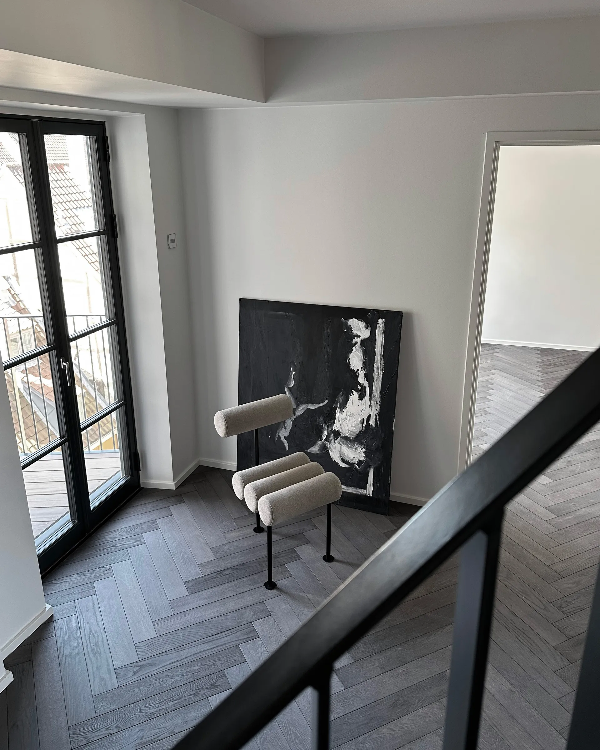 Hiro Dining Chair Stuhl, Black frame-Sand 101 Copenhagen