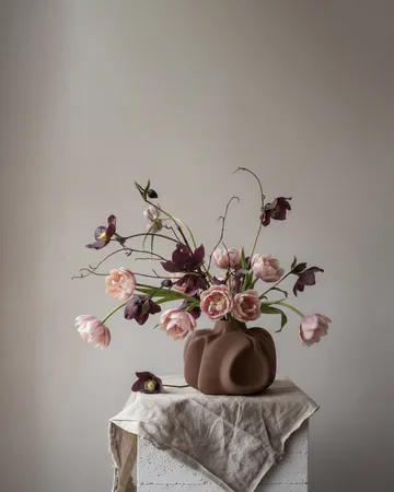 Wabi Medio Vase 28 cm - Almond - 101 Copenhagen