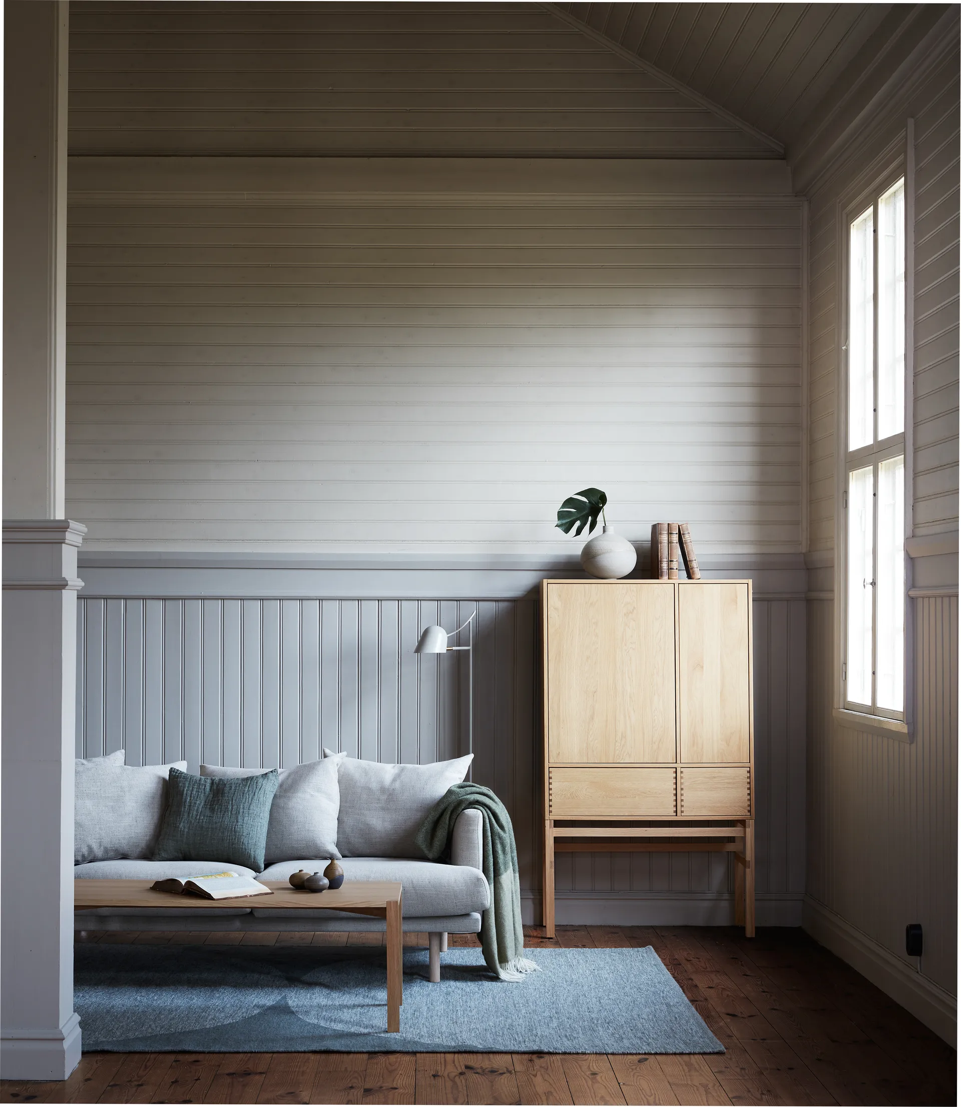 Anton Beistelltisch 50 x 125cm, Eiche weiß pigmentiert 1898