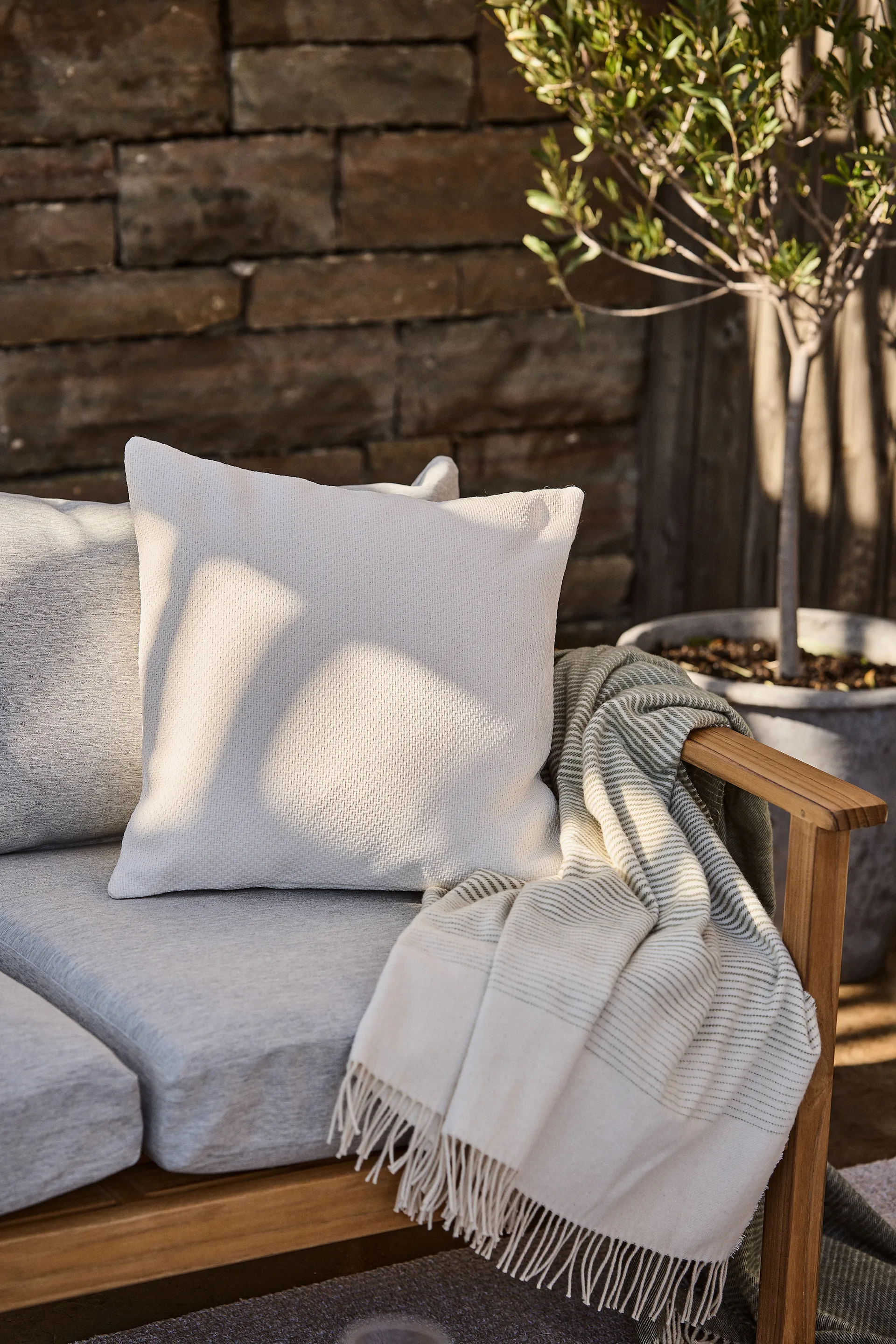 Asaryd Kissen 45 x 45cm, Weiß 1898