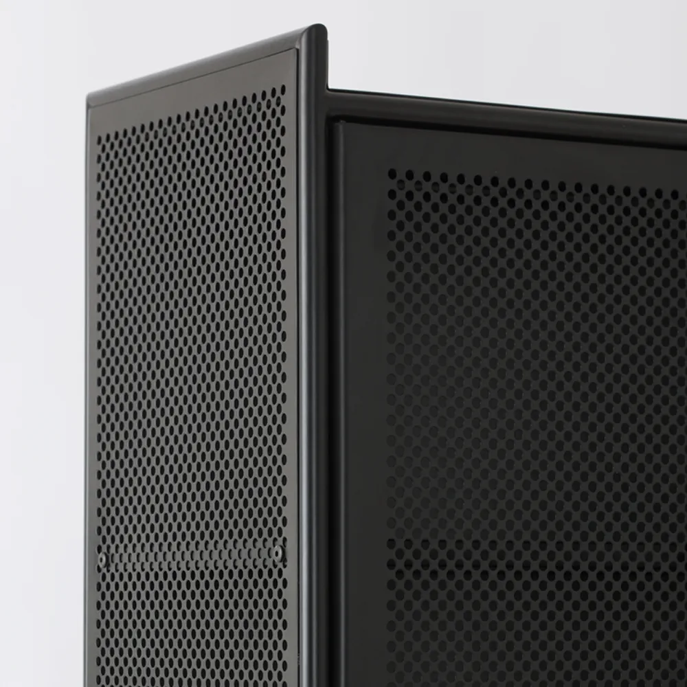 Hissö Schrank, Metall schwarz lackiert 1898