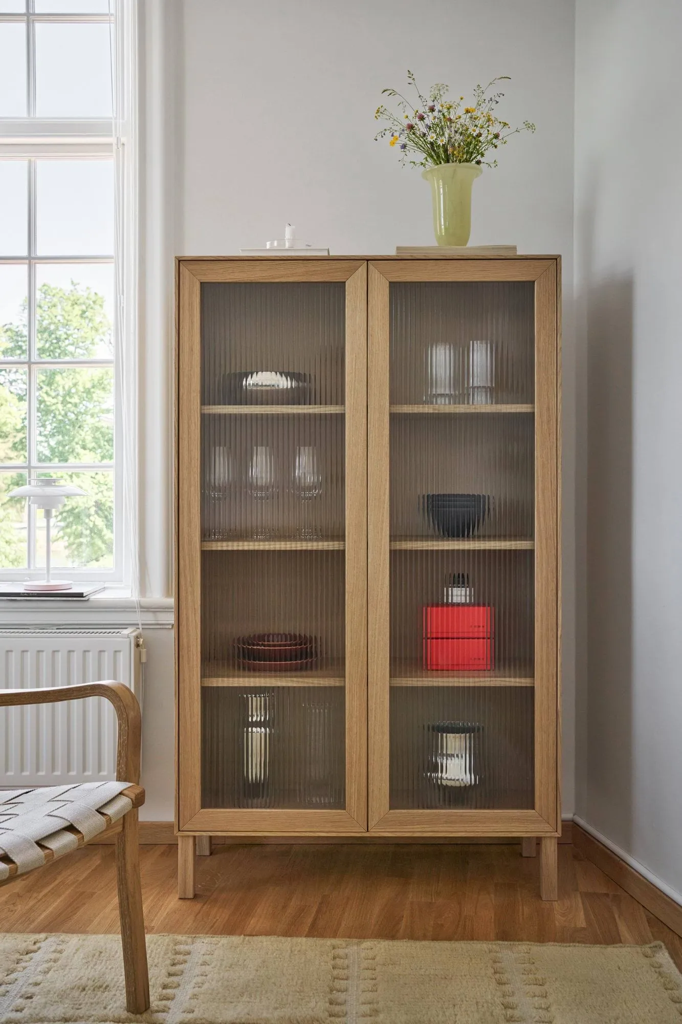 Lid Vitrinenschrank, Eiche weiß pigmentiert 1898