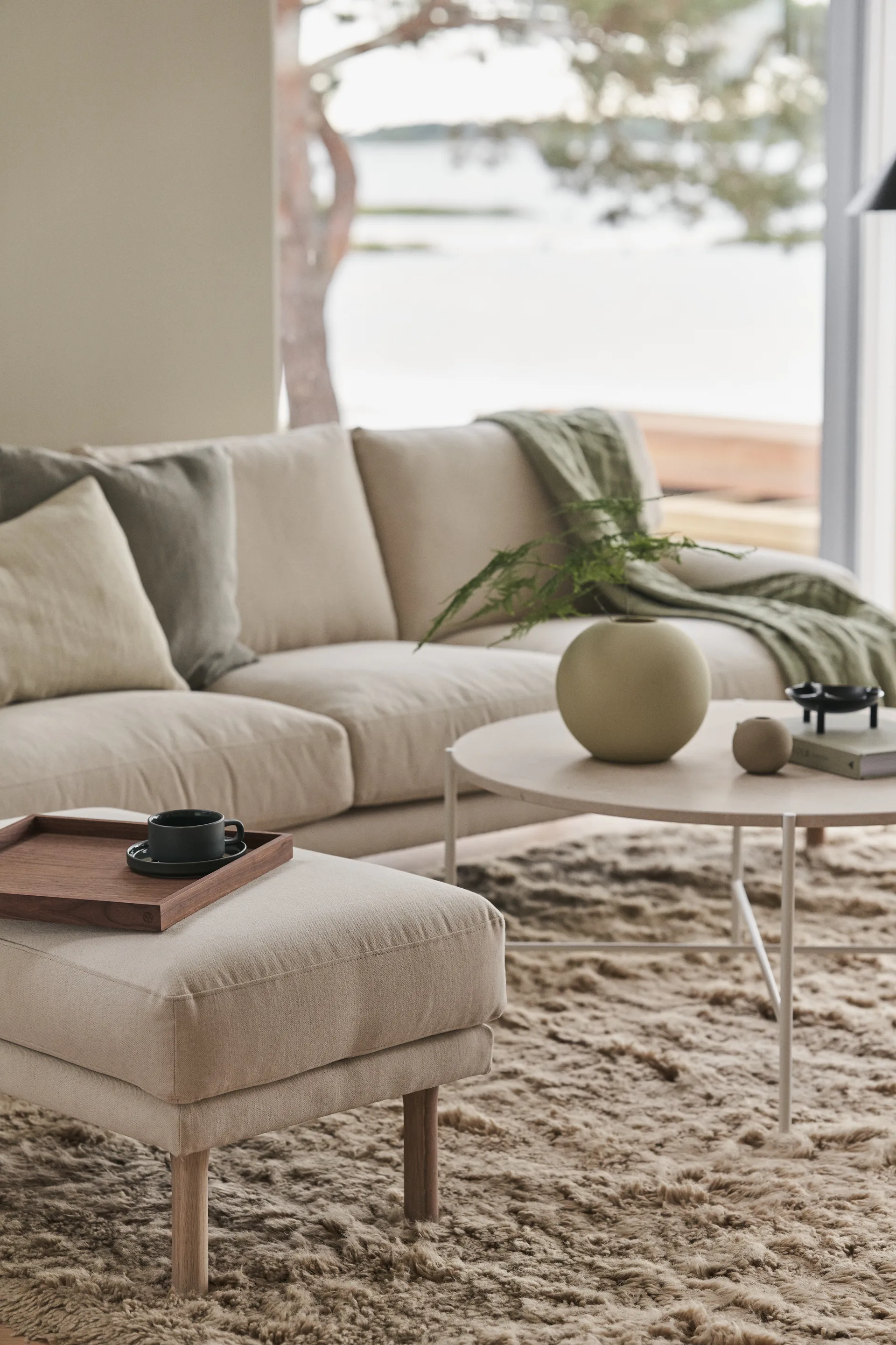 Lidnäs Fußhocker, Caleido beige 1898