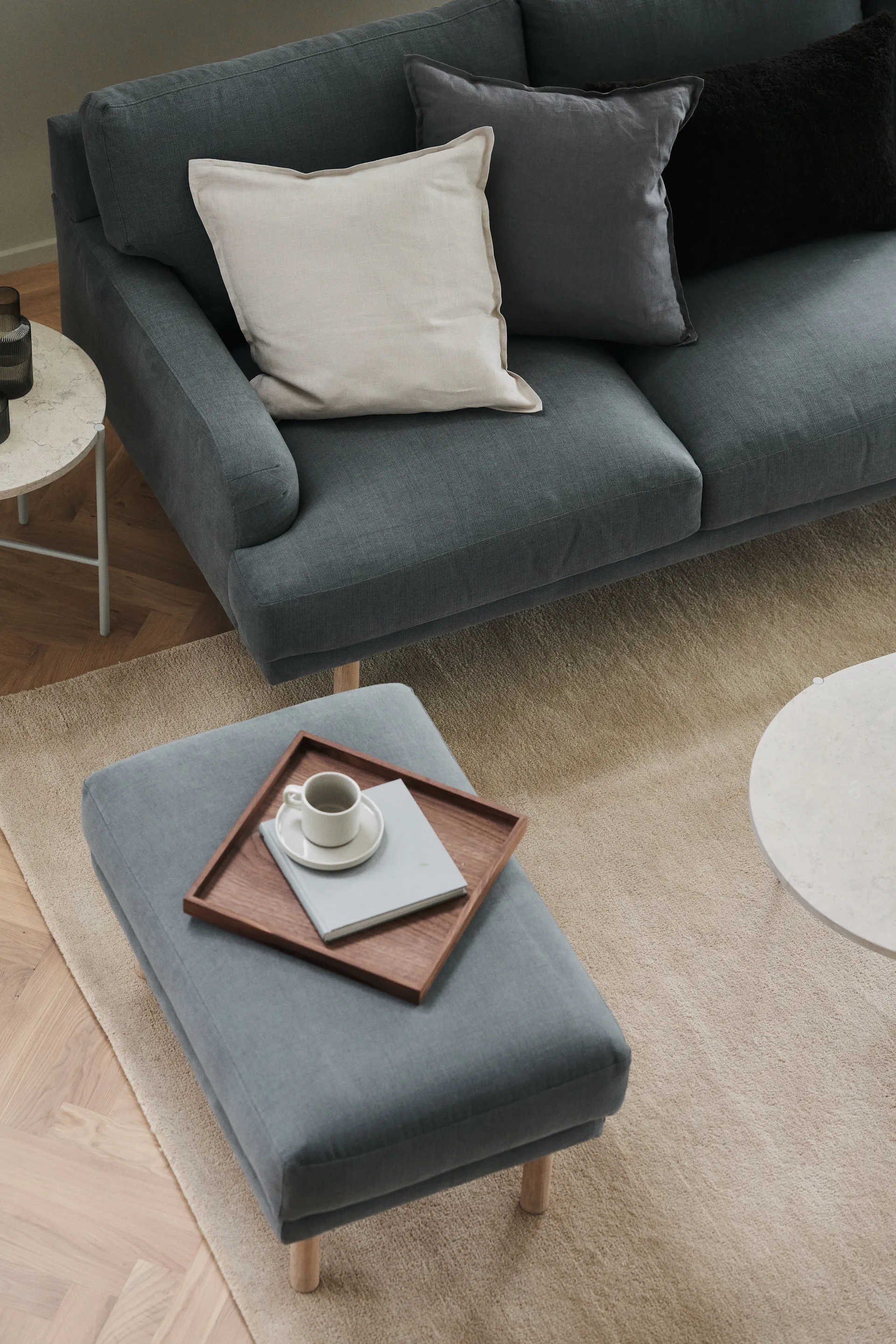 Lidnäs Fußhocker, Caleido dunkelgrau 1898