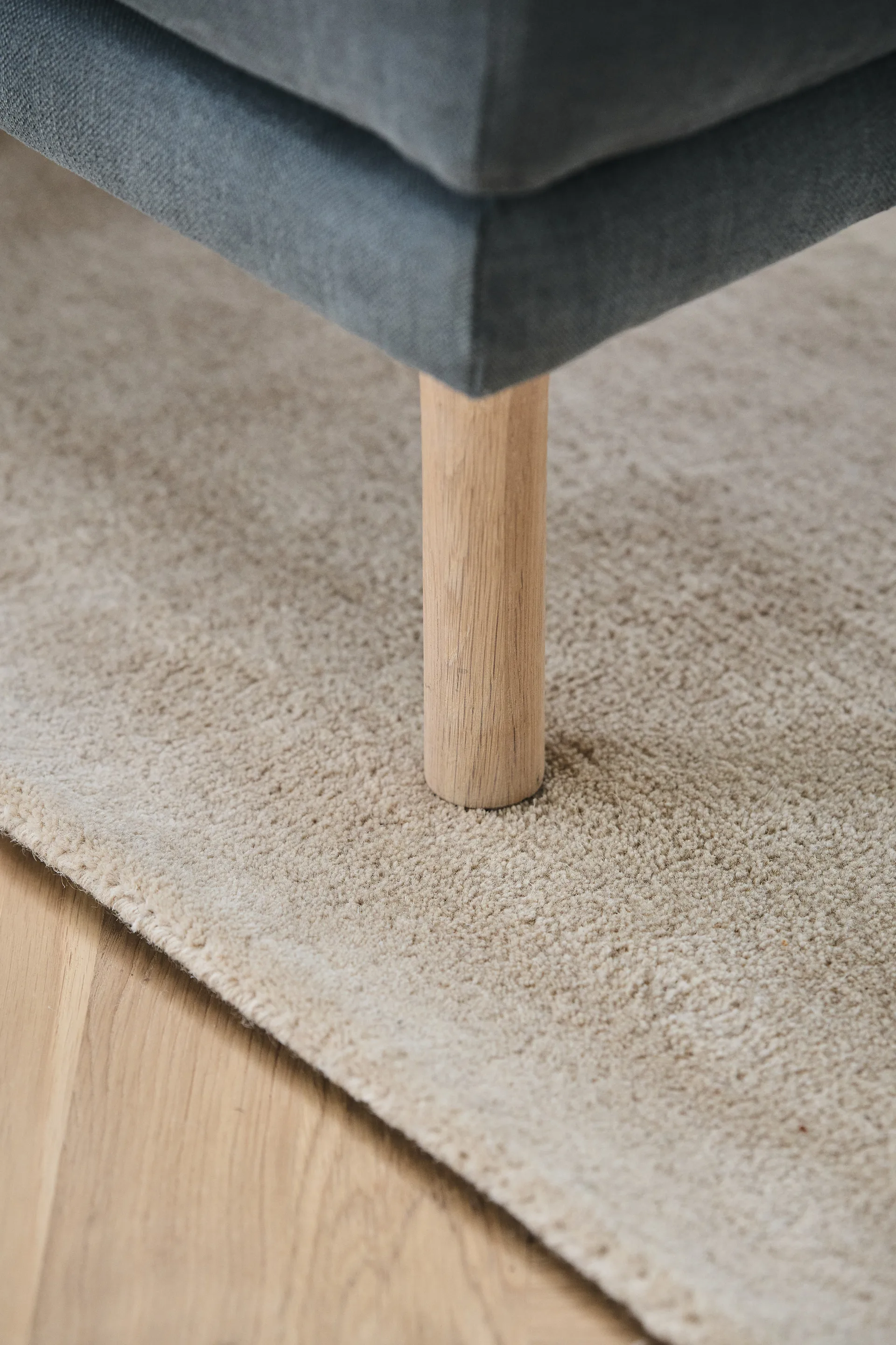 Lidnäs Fußhocker, Caleido dunkelgrau 1898