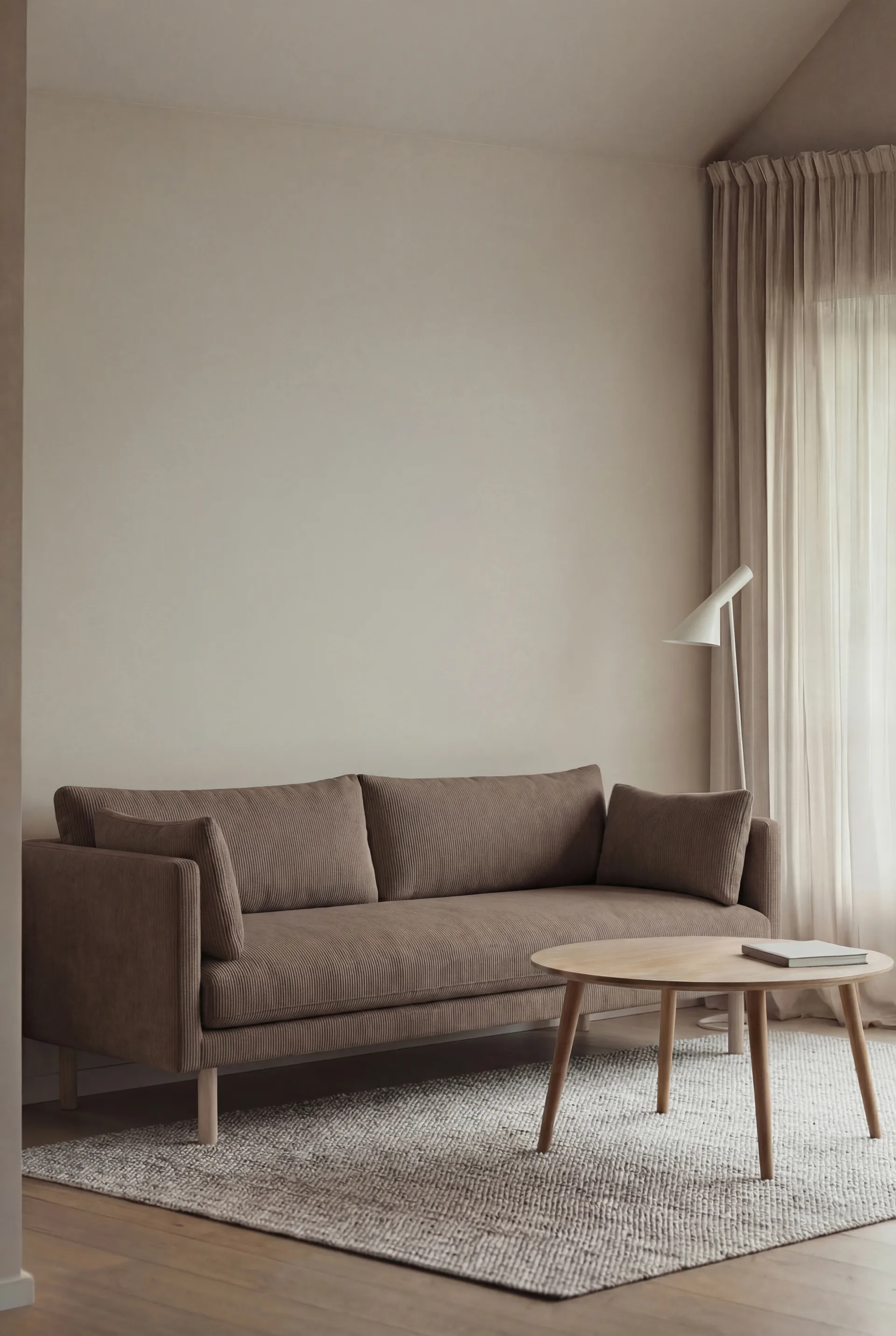 Linnevik Sofa, Jump Brown 1955-Eiche weiß geölt, 3-sitzig, ohne Volant 1898