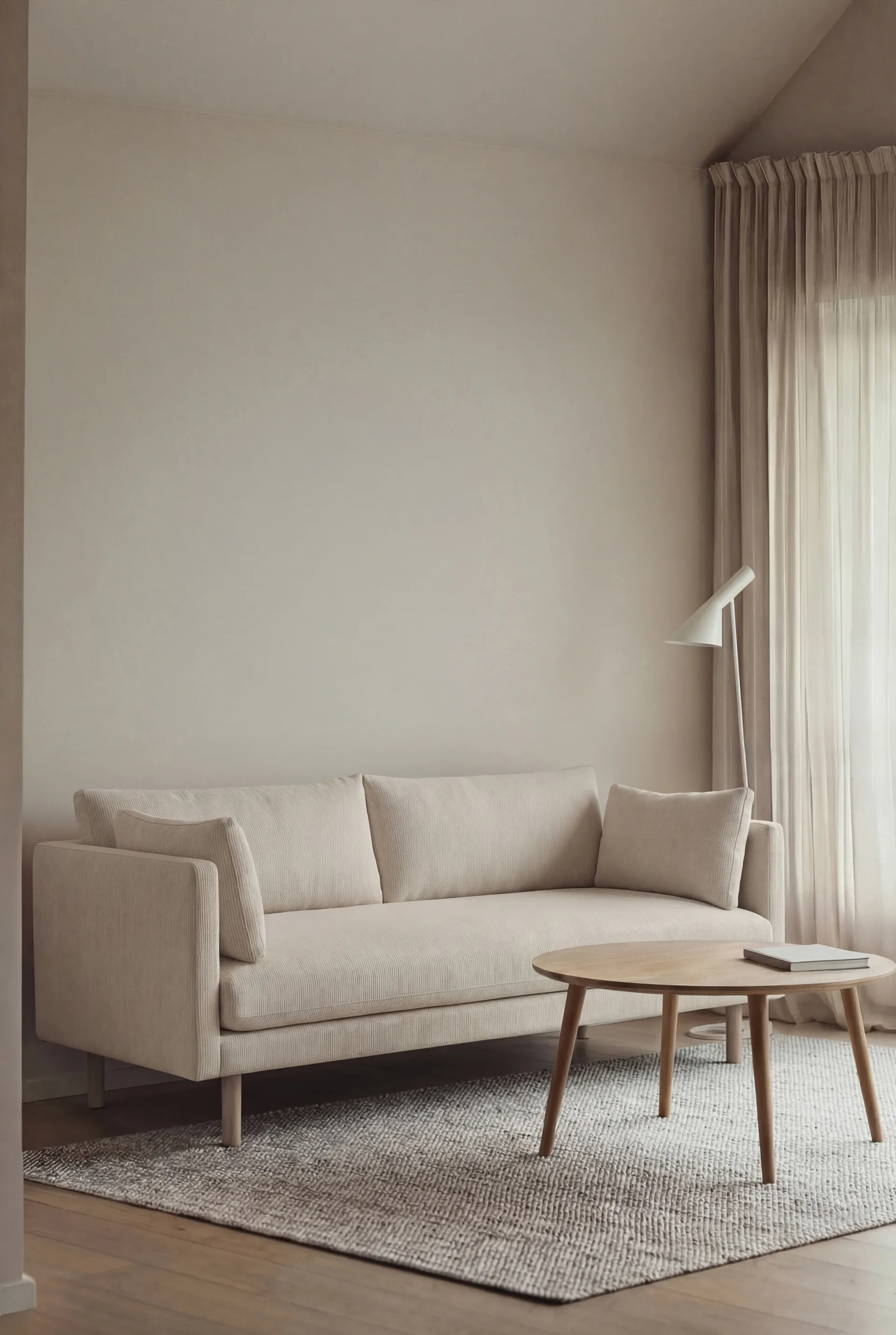 Linnevik Sofa, Jump Off White 1954-Eiche weiß geölt, 2-sitzig, ohne Volant 1898