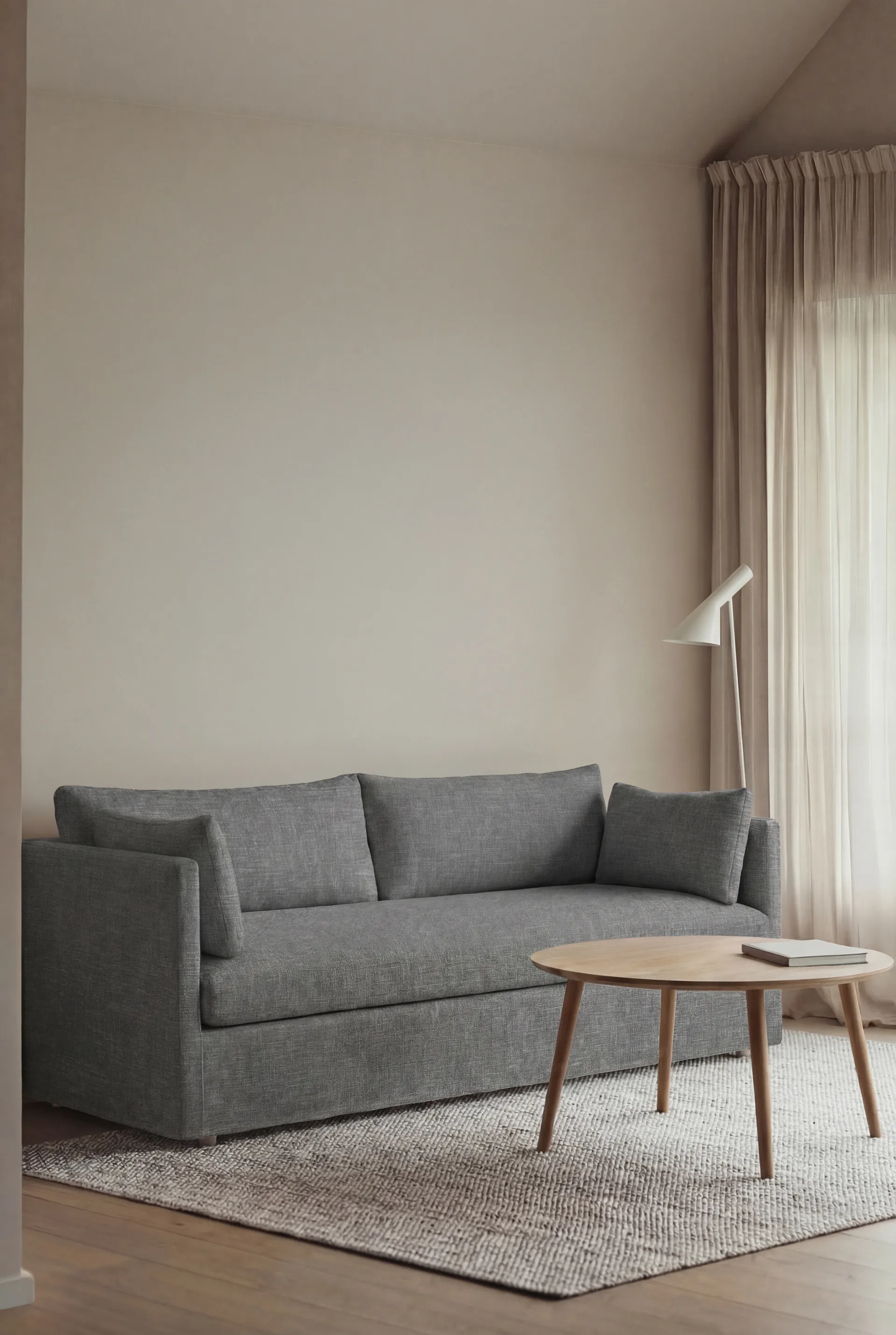 Linnevik Sofa, Same Blue 6678-Eiche weiß geölt, 3-sitzig, mit Volant 1898