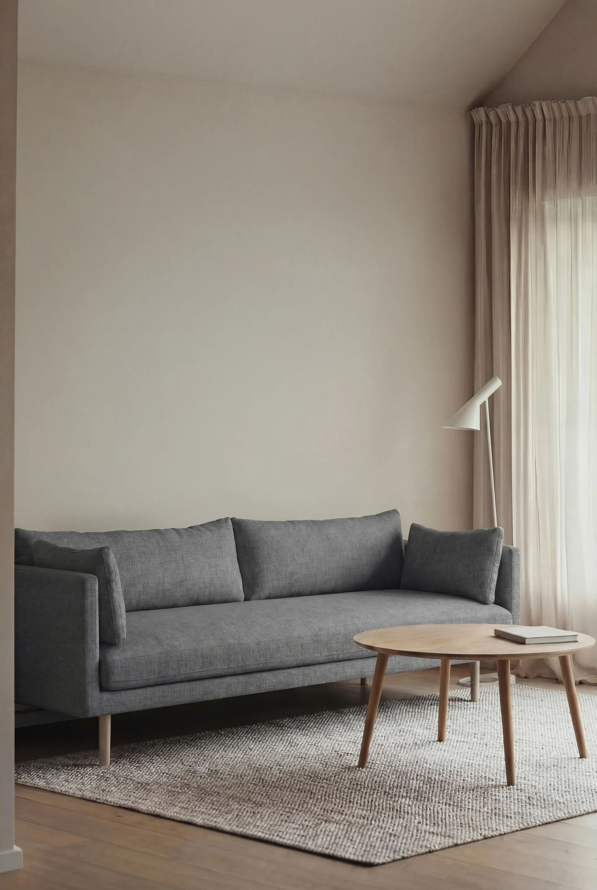 Linnevik Sofa, Same Blue 6678-Eiche weiß geölt, 4-sitzig, ohne Volant 1898