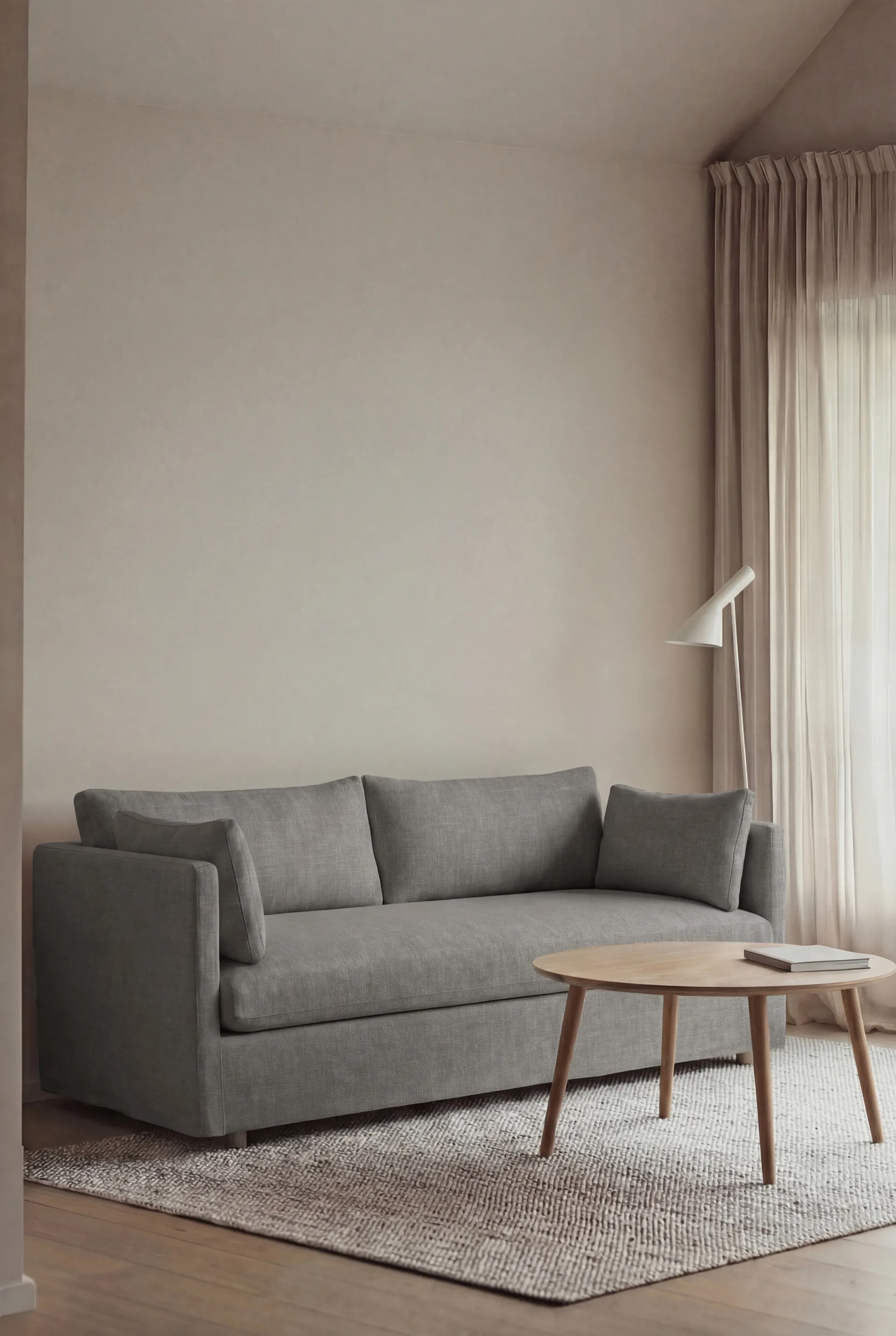 Linnevik Sofa, Same Grey 6673-Eiche weiß geölt, 2-sitzig, mit Volant 1898