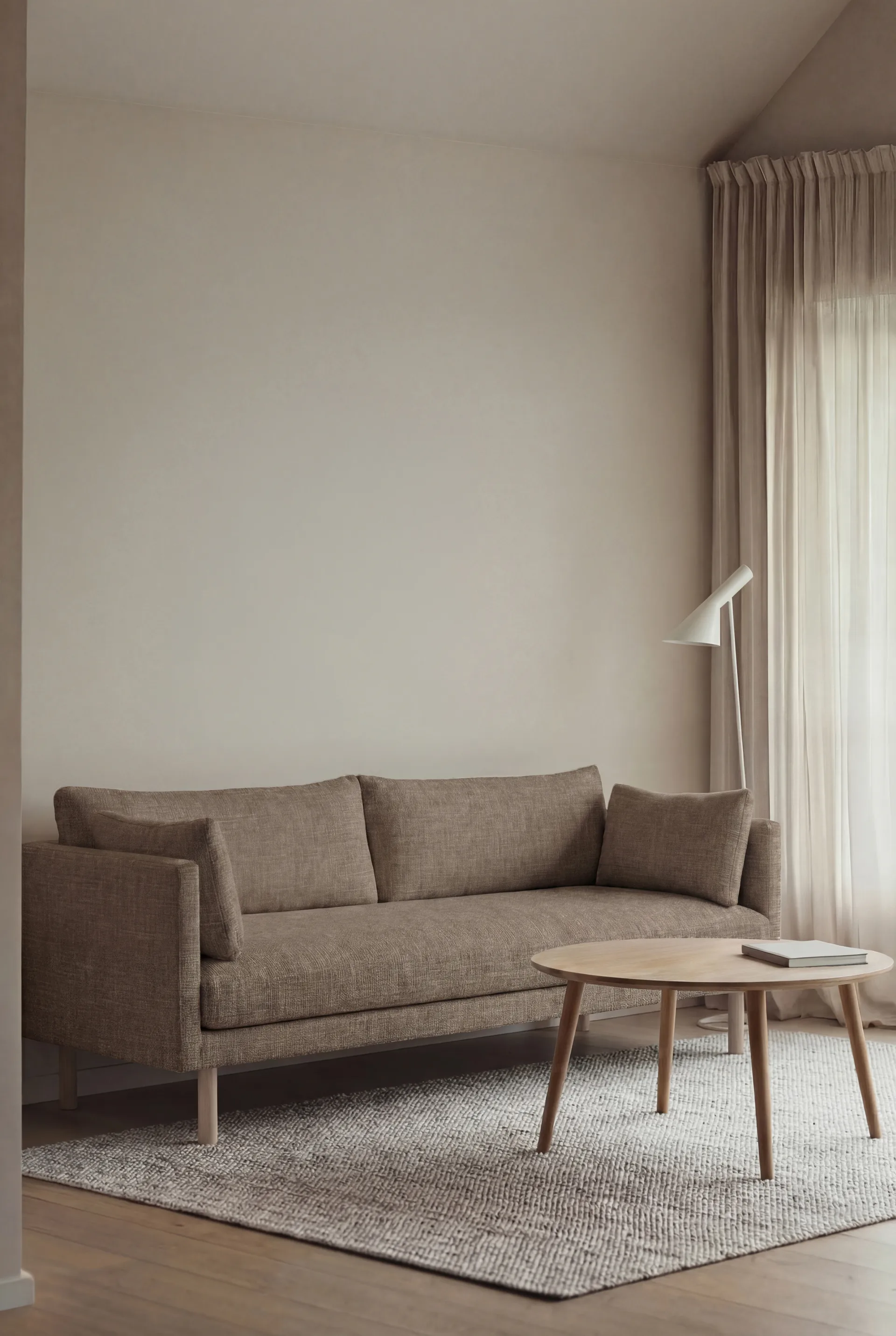 Linnevik Sofa, Same Mole 6674-Eiche weiß geölt, 3-sitzig 1898