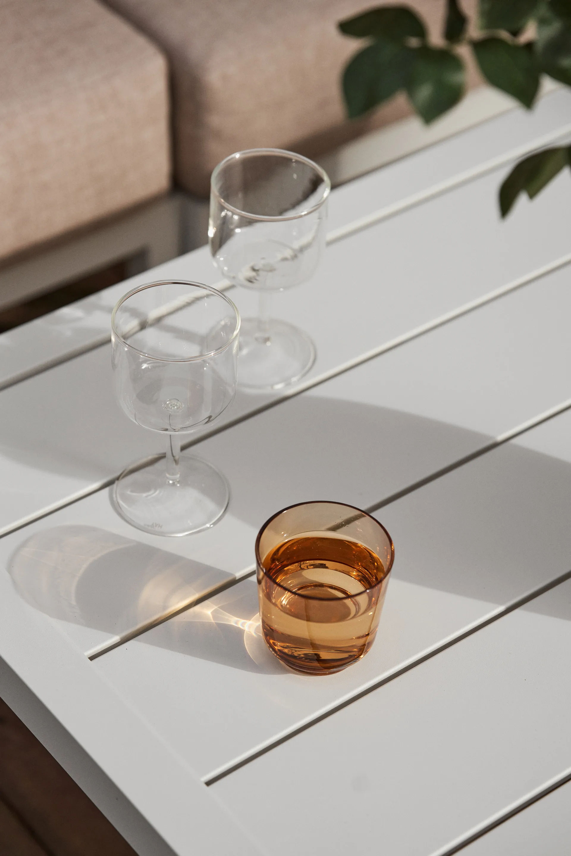 Santander Beistelltisch 78 x 78 x 40cm, Weißes Aluminium 1898