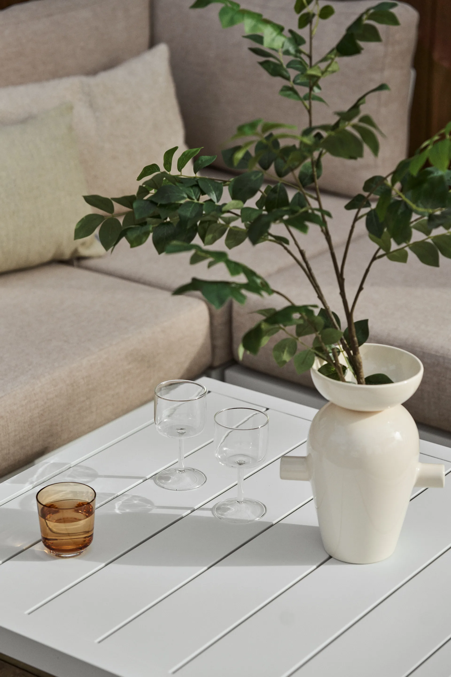 Santander Beistelltisch 78 x 78 x 40cm, Weißes Aluminium 1898