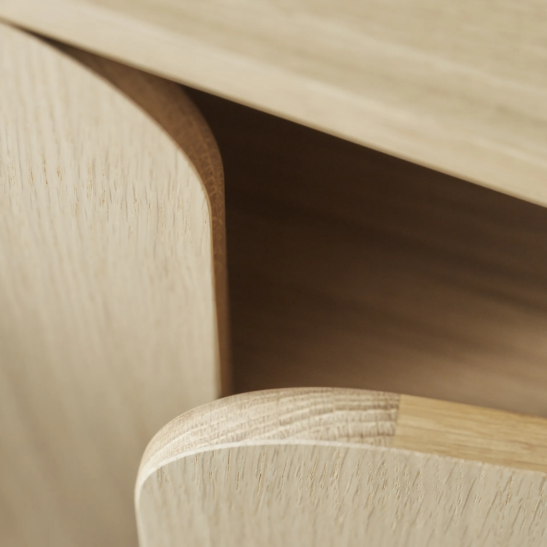 Vidja Beistelltisch, Eiche weiß pigmentiert 1898