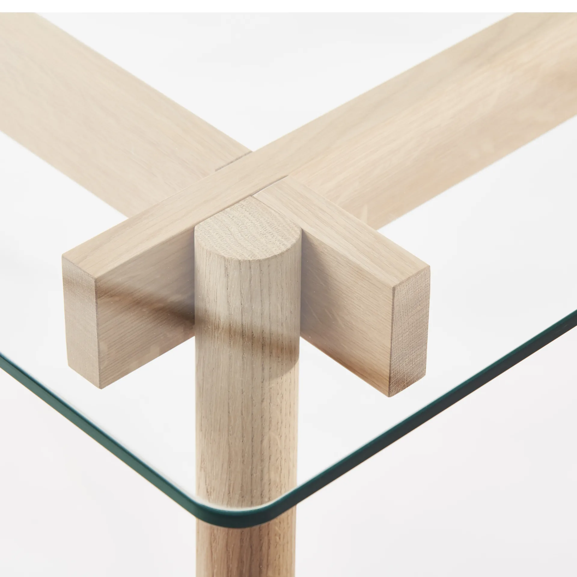 Corners Esstisch, Eiche weiß geölt, Glas A2