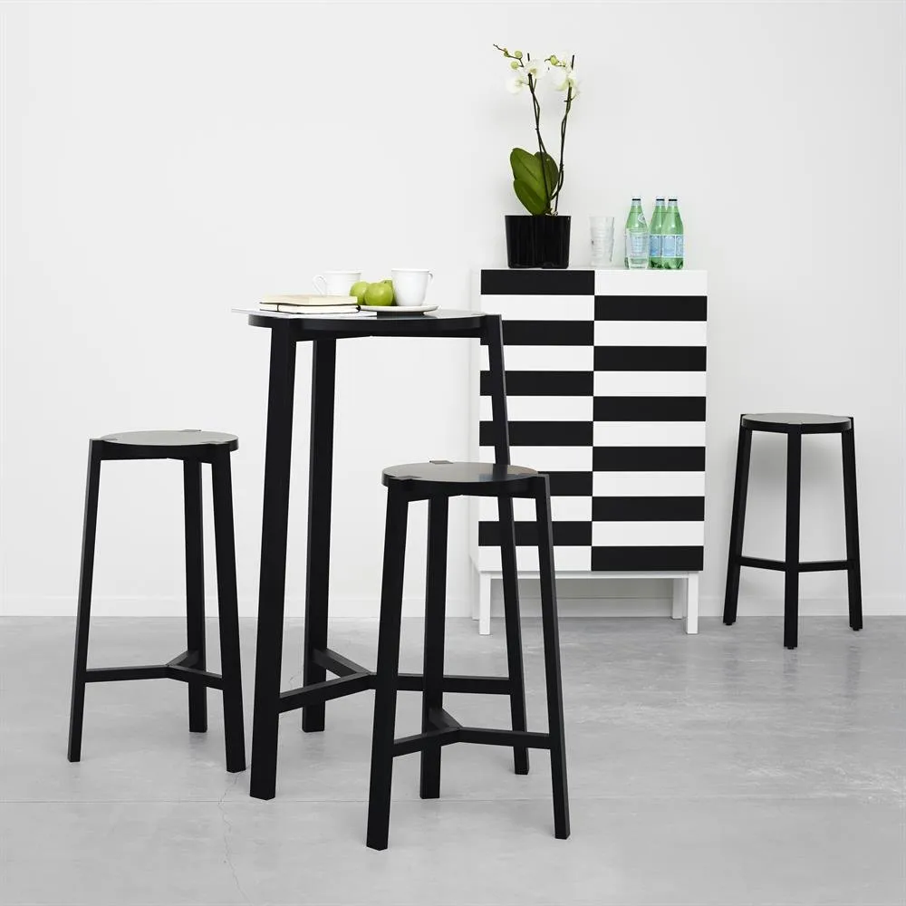 No 24 Schrank, Schwarz-weiß A2