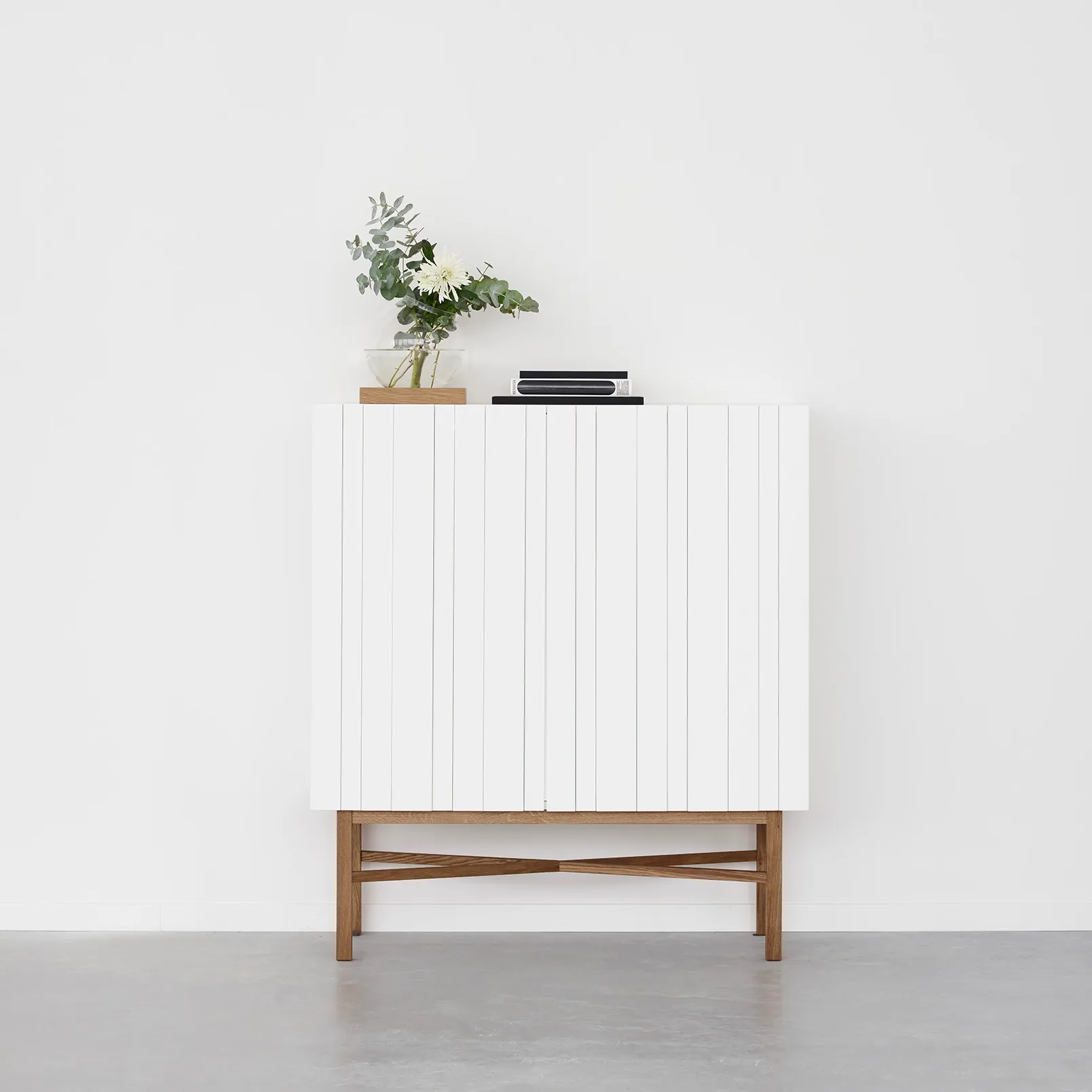 White Cabinet Kommode, Eiche A2