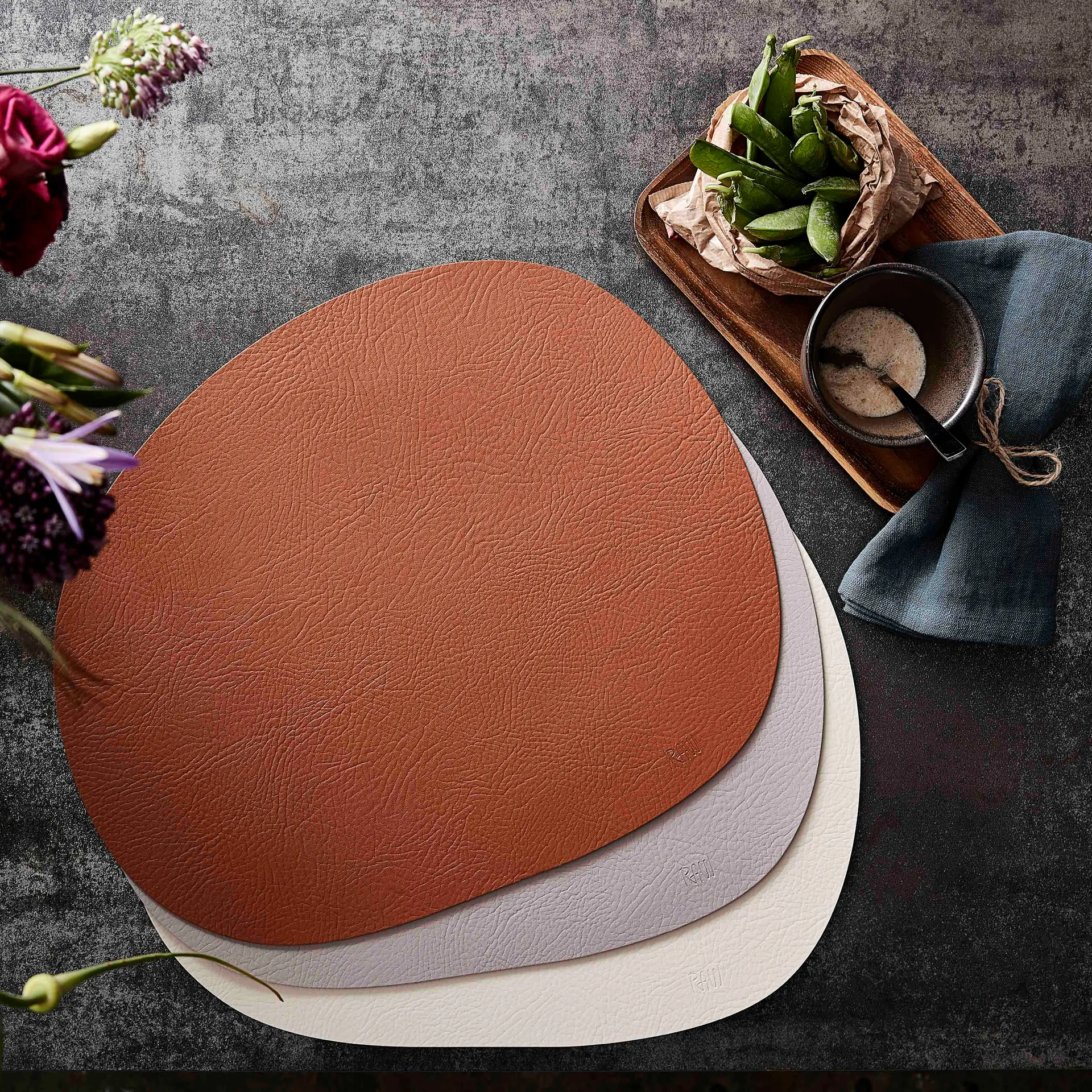 Raw Platzdecke Leder, Dusty rosa buffalo Aida