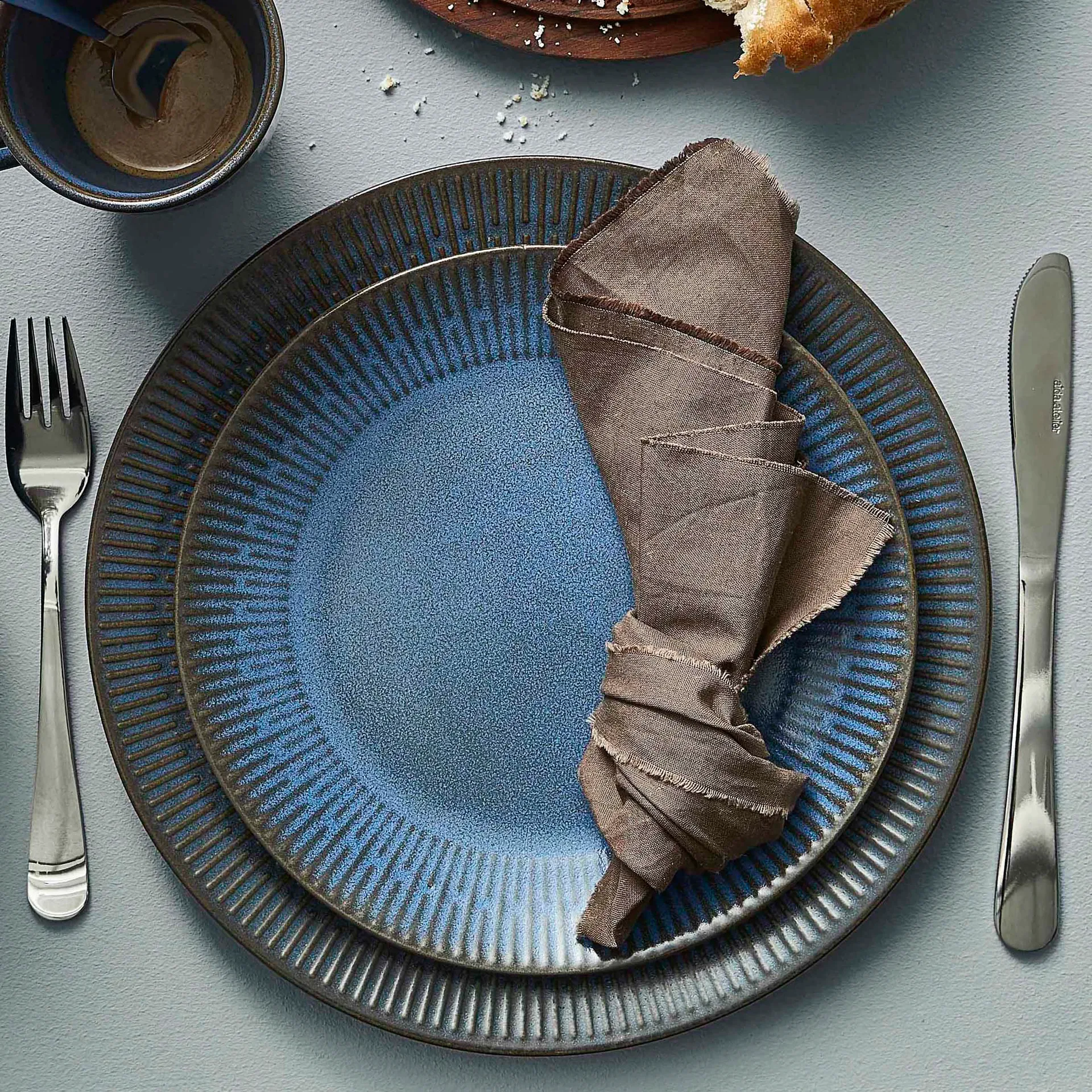 Relief Teller 22cm, Blau Aida