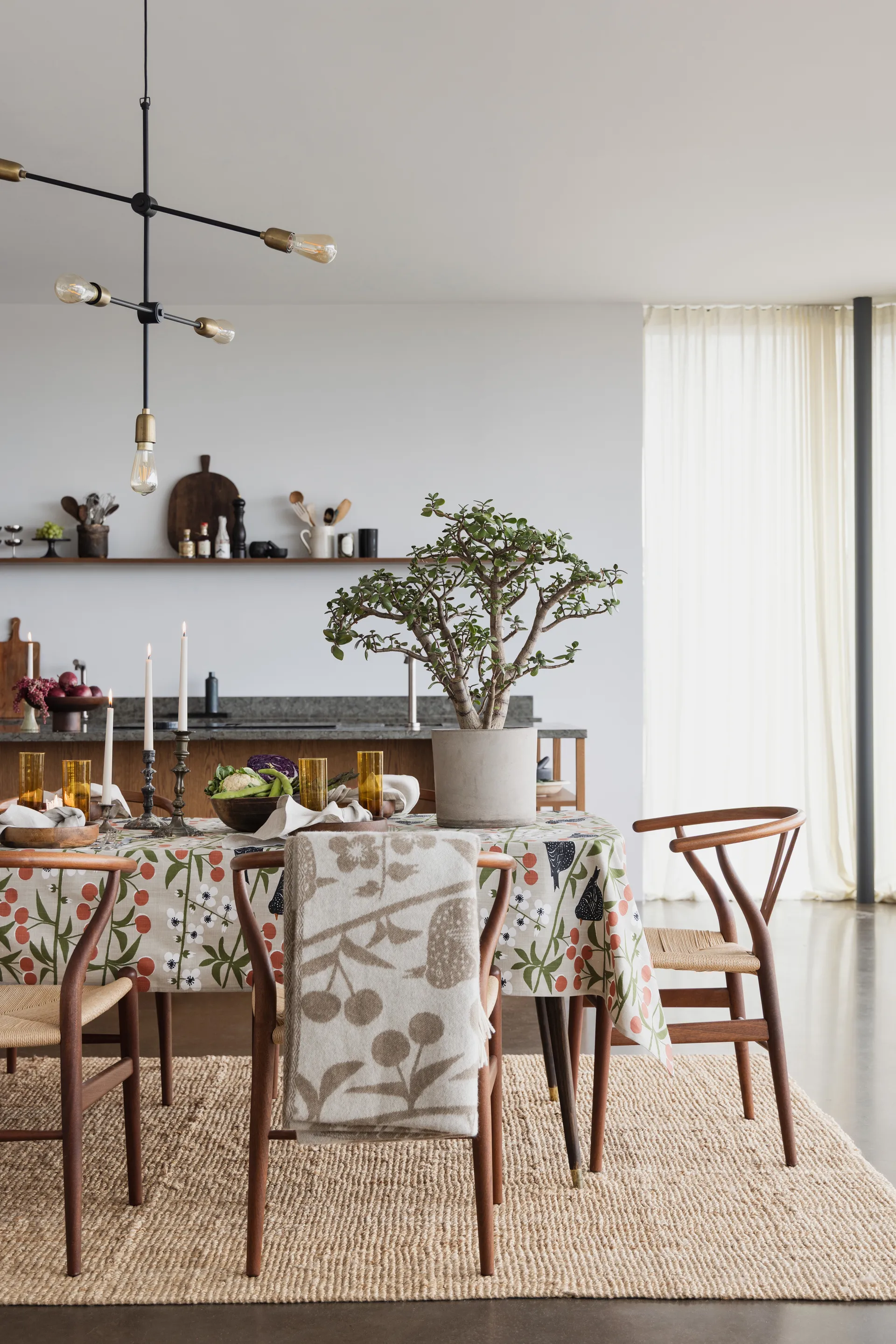 Kirschgarten Plaid 130x170 cm, Braun-offwhite Almedahls