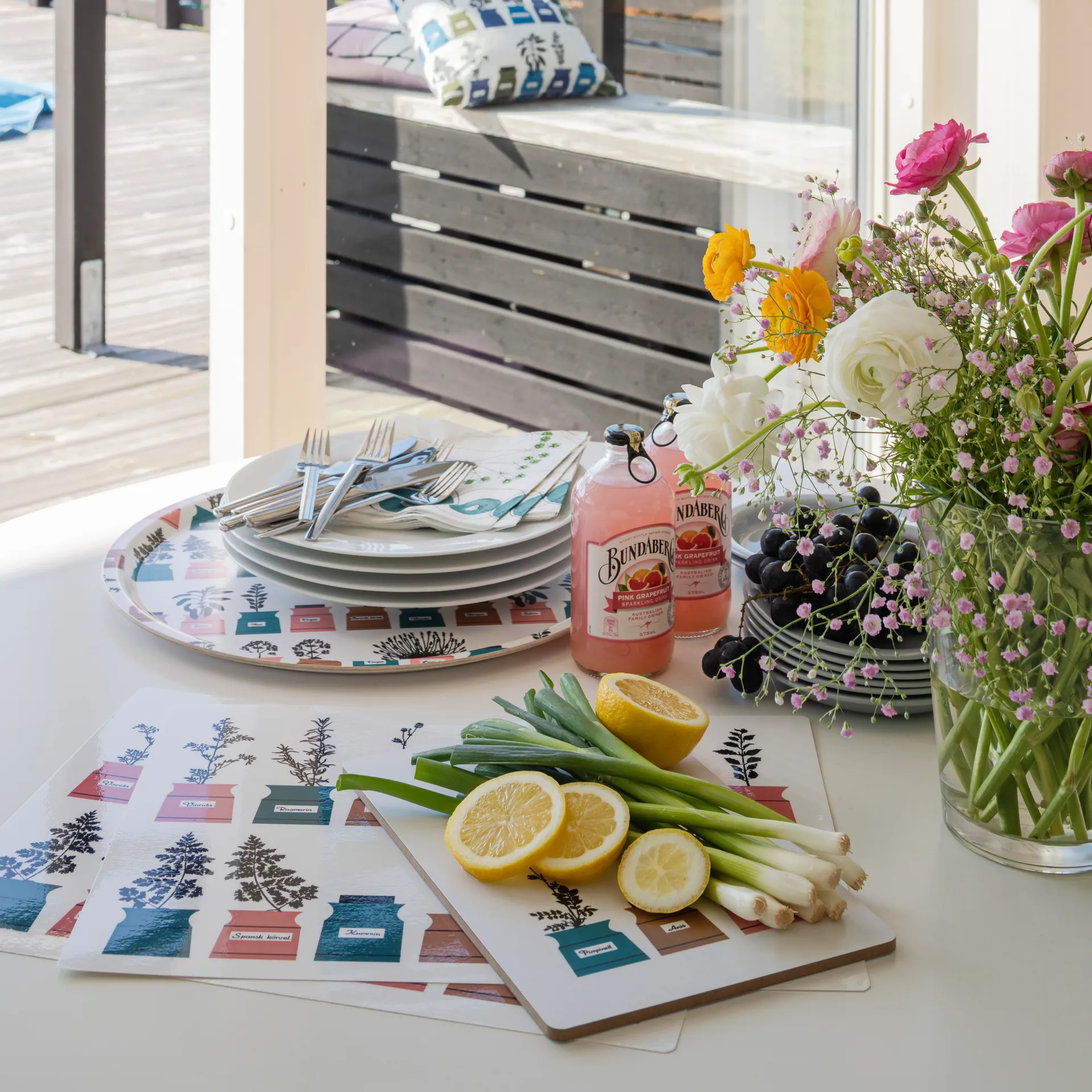 Persons kryddskåp Tablett Ø38cm, Rosa-grau Almedahls