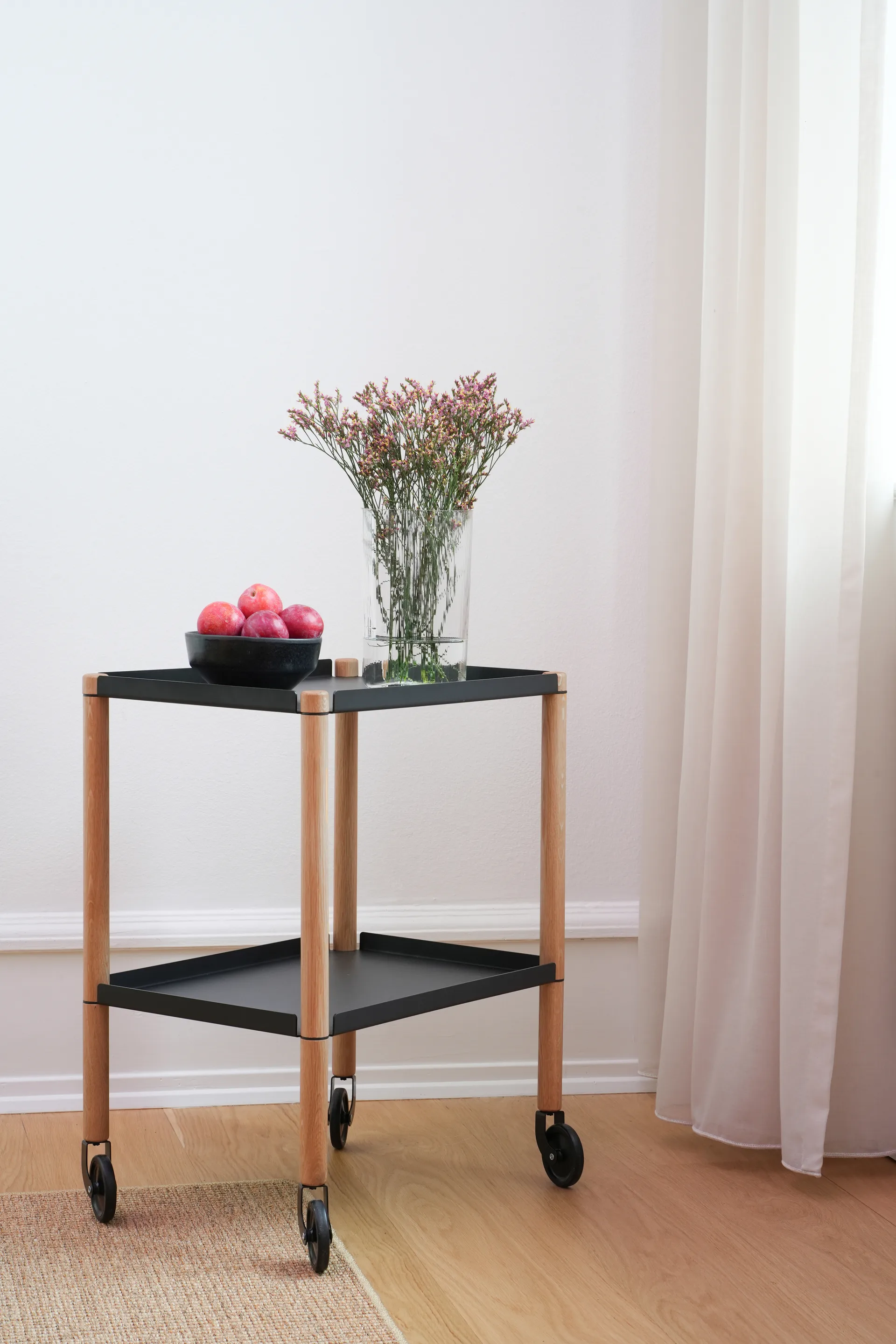 Connect Tisch, Geölte Eiche, schwarzes Metall Andersen Furniture