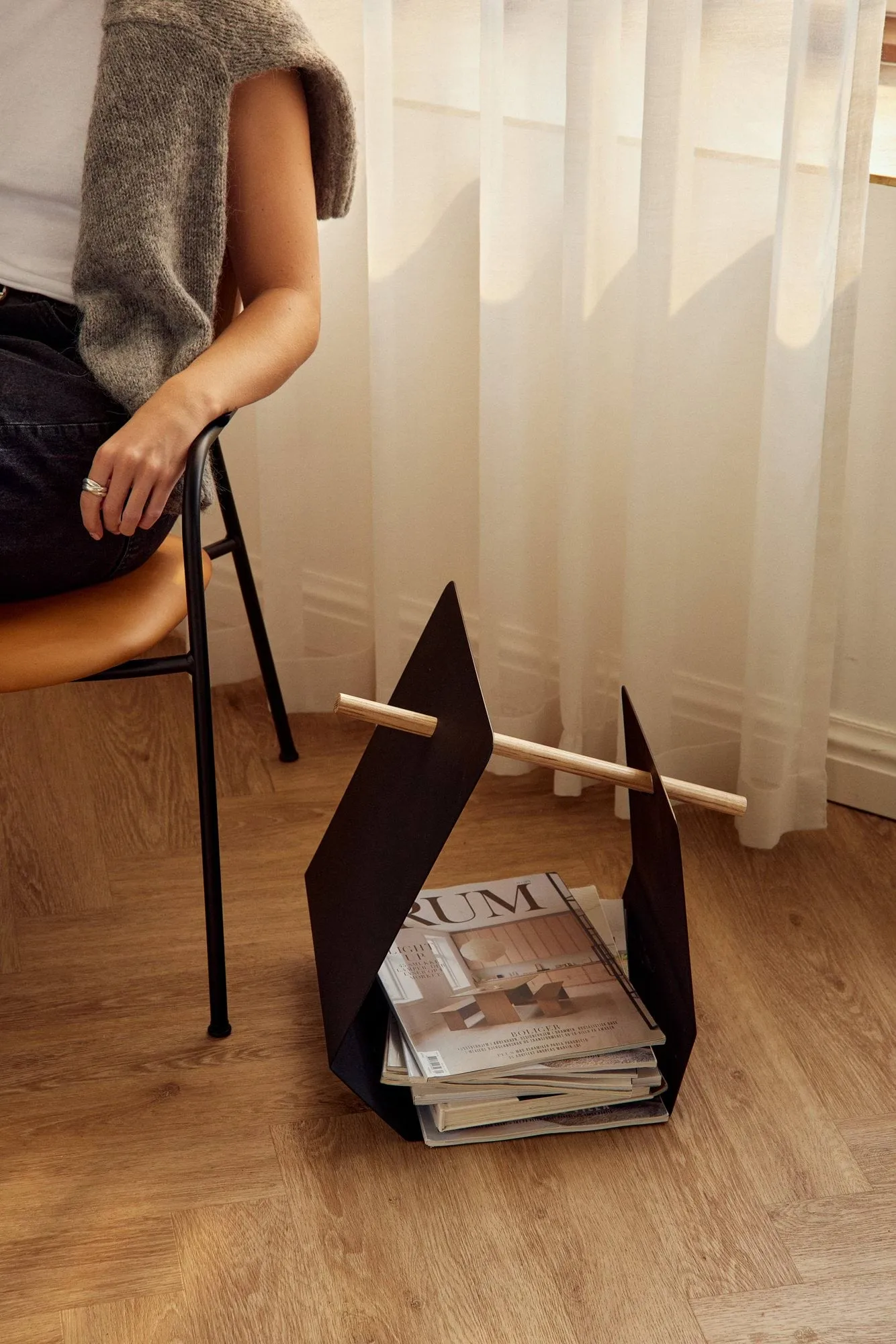 Edge Zeitschriftenständer, Black (schwarz) Andersen Furniture