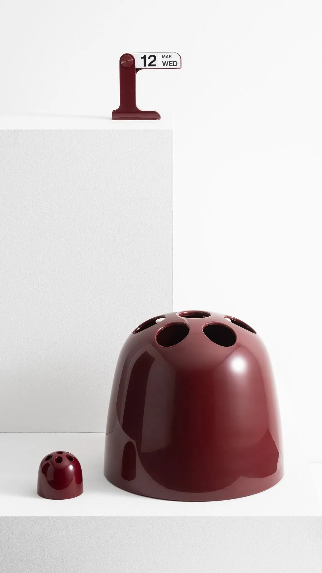 Dedalo Regenschirmständer, Rubinrot Artemide