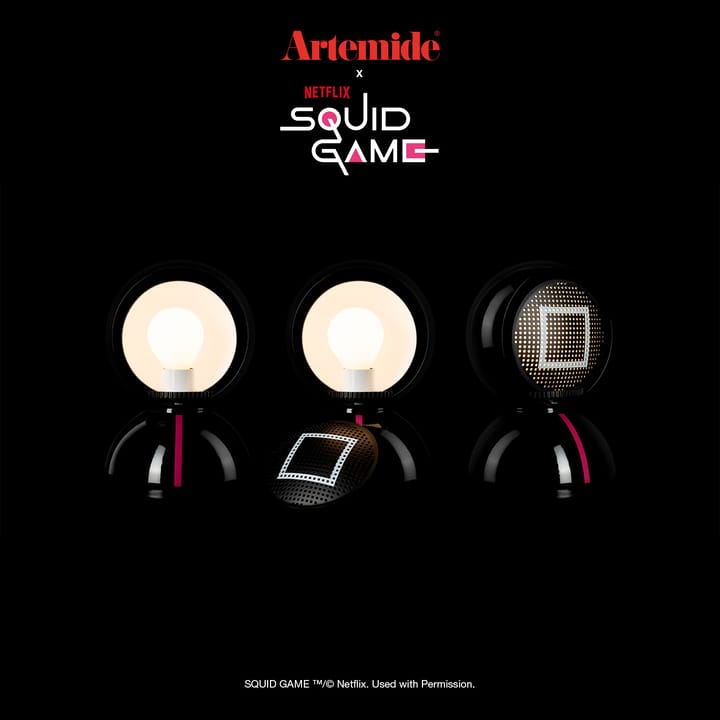 Eclisse x Squid Game Tischlampe Special Edition, Guard black Artemide