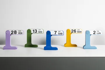 Timor Ewiger Kalender - Yellow - Artemide