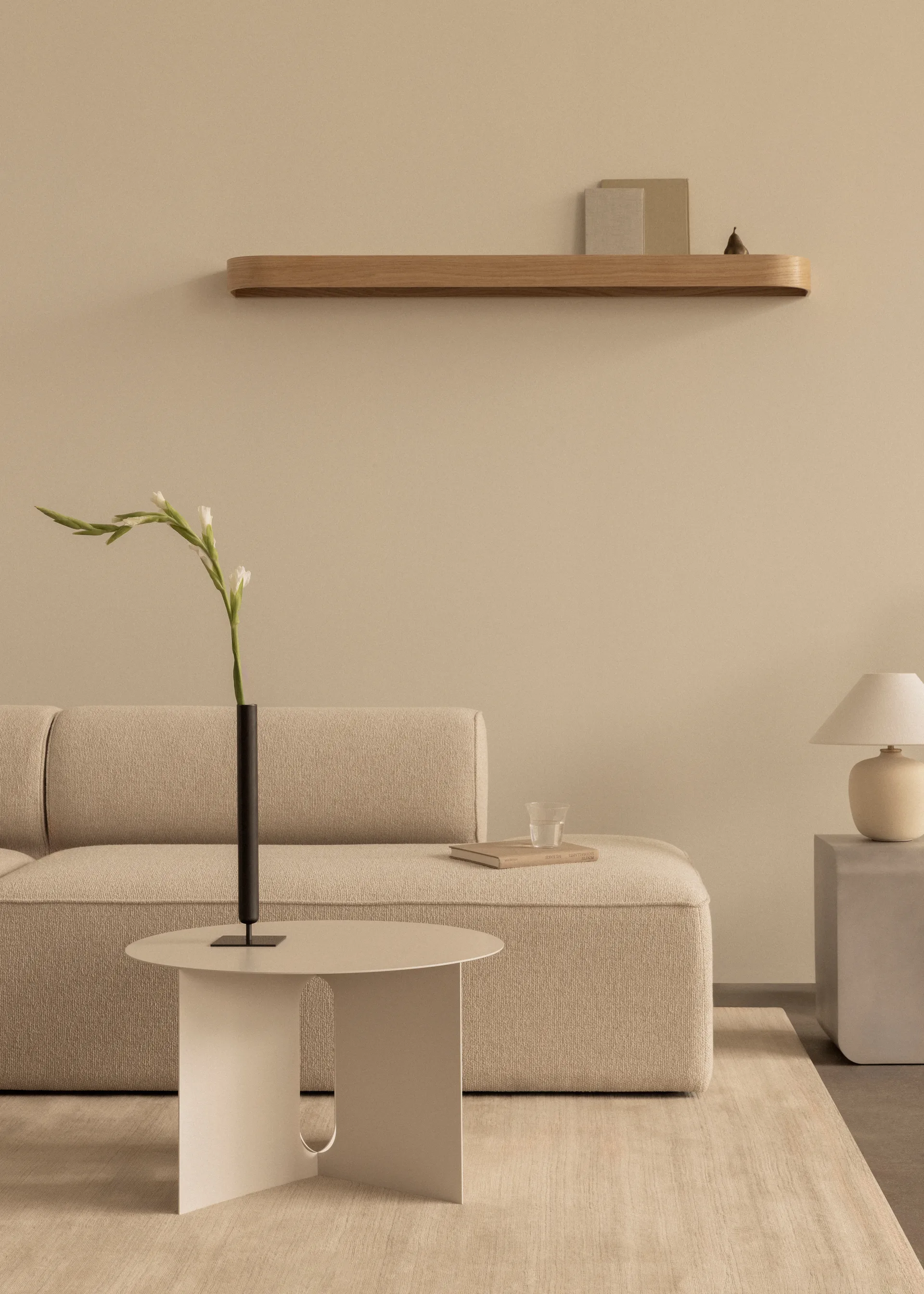 Androgyne Beistelltisch Ø63 cm, Ivory Audo Copenhagen