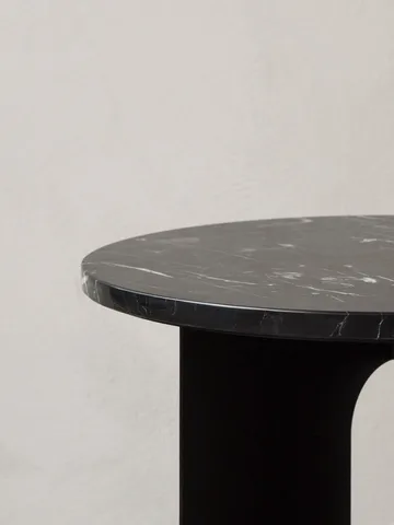 Androgyne Tischplatte für Beistelltisch - Nero Marquina, Ø65 cm - Audo Copenhagen