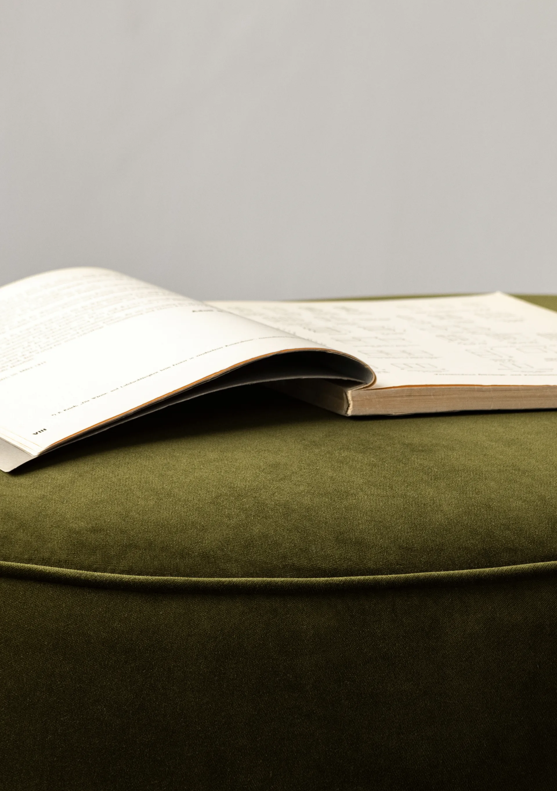 Cairn Pouf oval, Champion 035 Audo Copenhagen