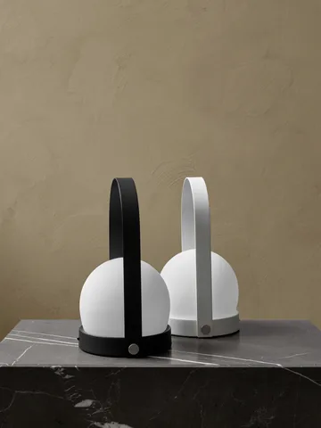 Carrie Tragbare Tischleuchte - Black - Audo Copenhagen