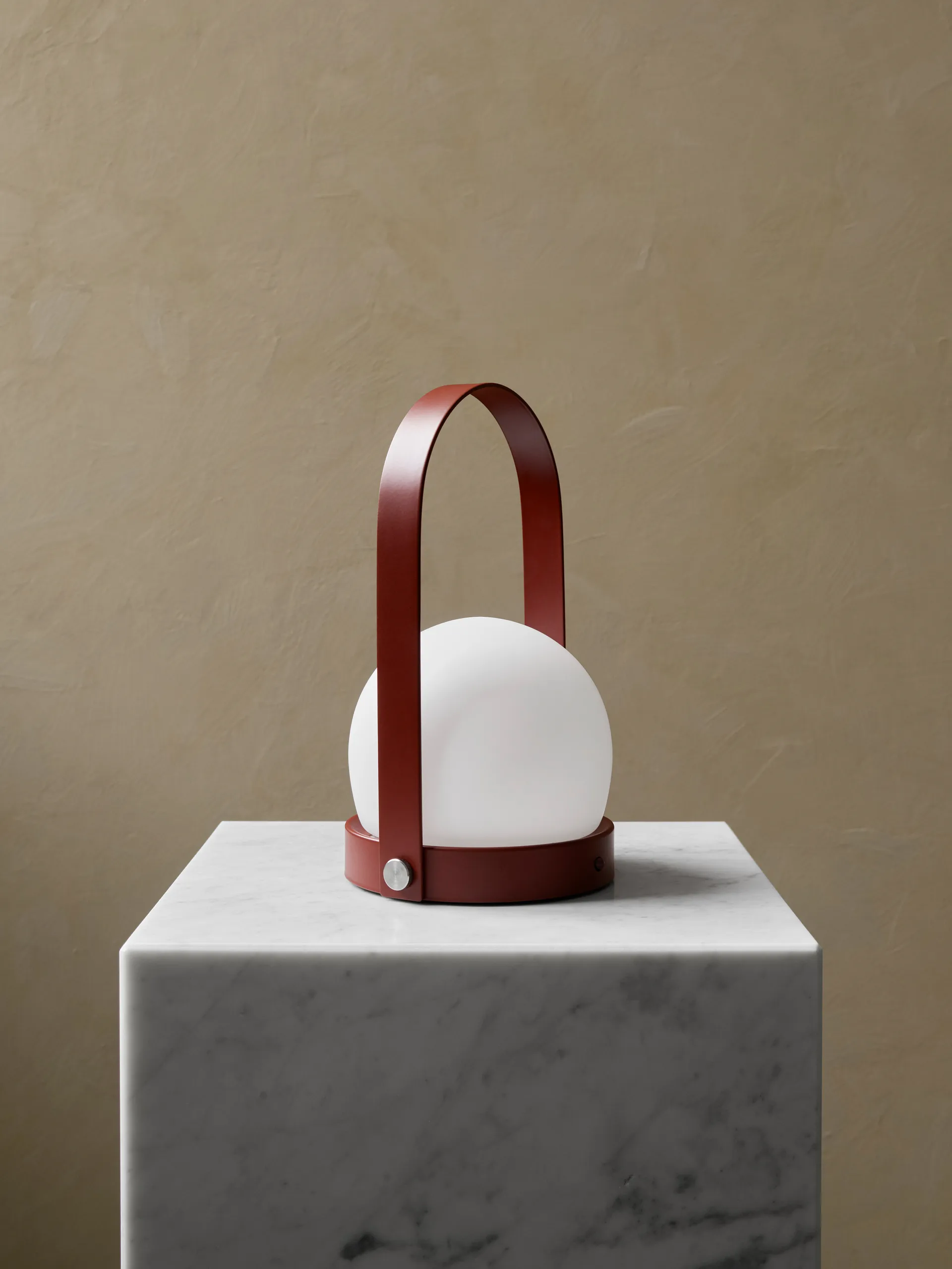 Carrie Tragbare Tischleuchte, Burned Red Audo Copenhagen