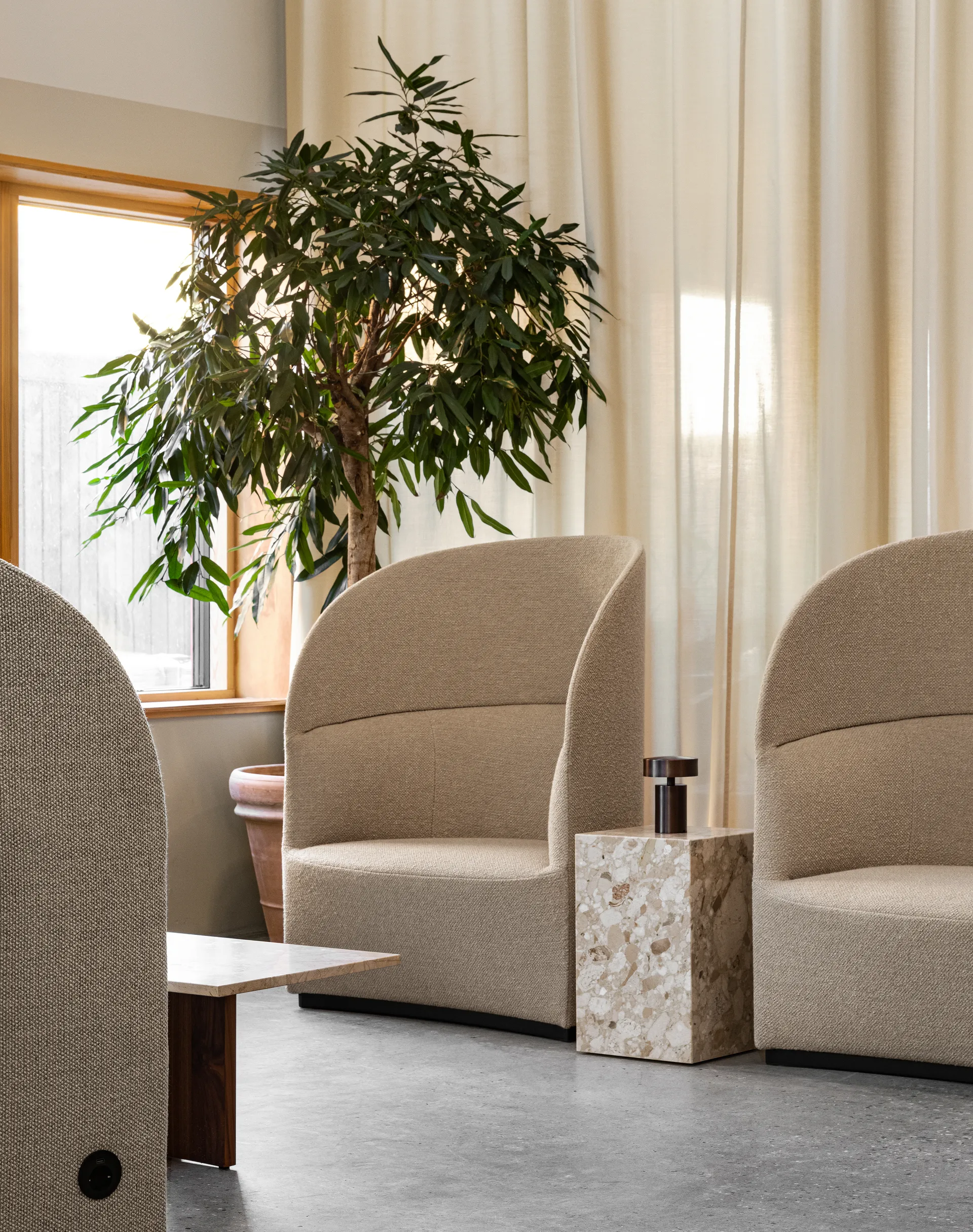 Column Tragbare Tischleuchte IP44, Bronze Audo Copenhagen