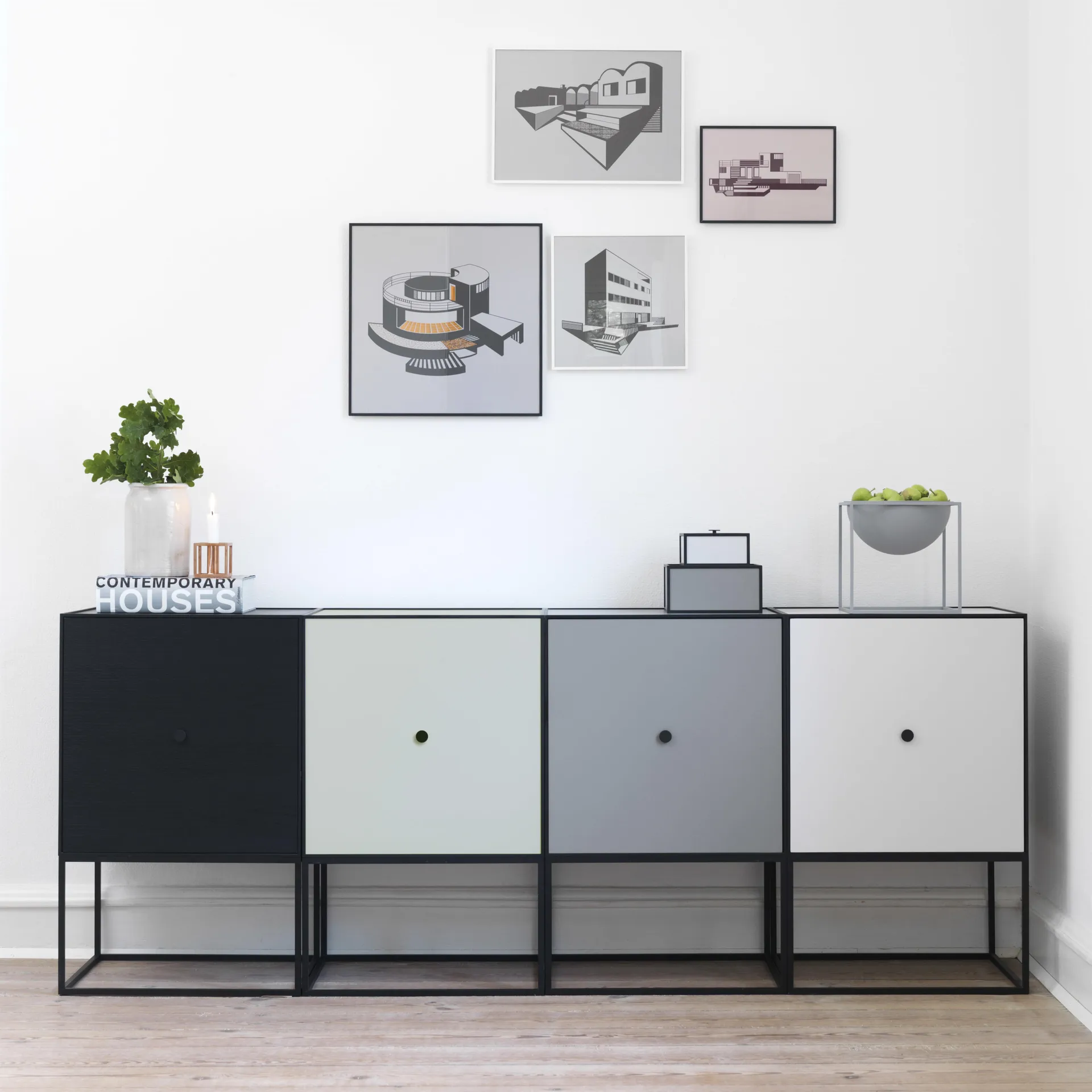 Frame 49 Wandschrank mit Tür, Hellgrau Audo Copenhagen