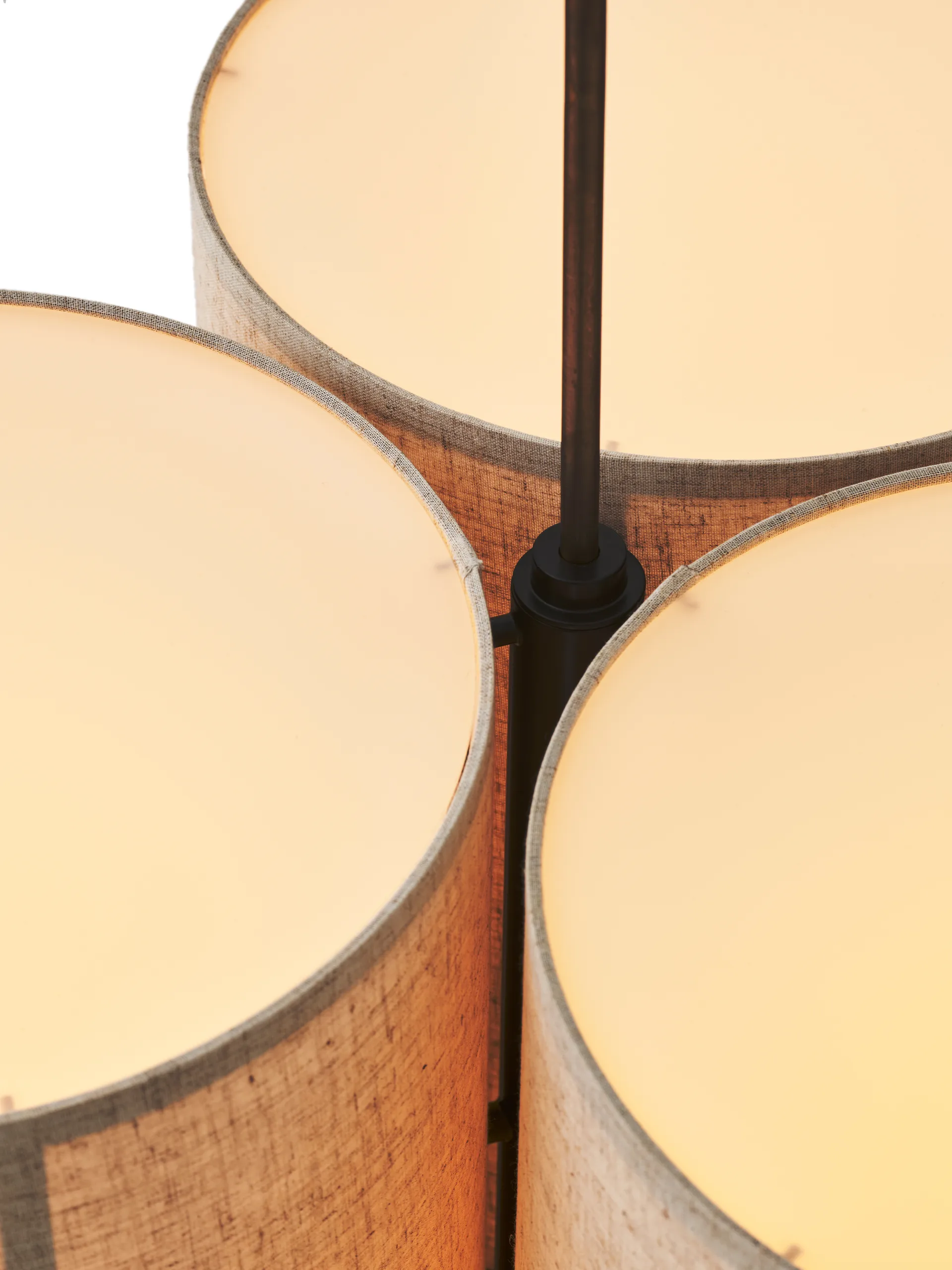 Hashira Cluster Pendelleuchte raw, 75cm Audo Copenhagen