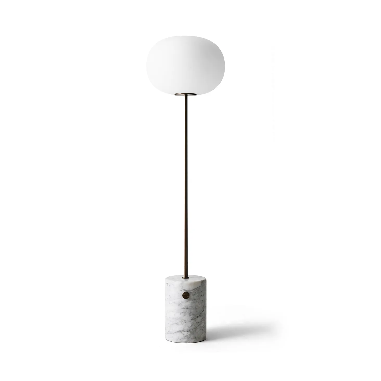 JWDA Stehleuchte, Carrara-Marmor-bronzierte Messing, 130 cm Audo Copenhagen