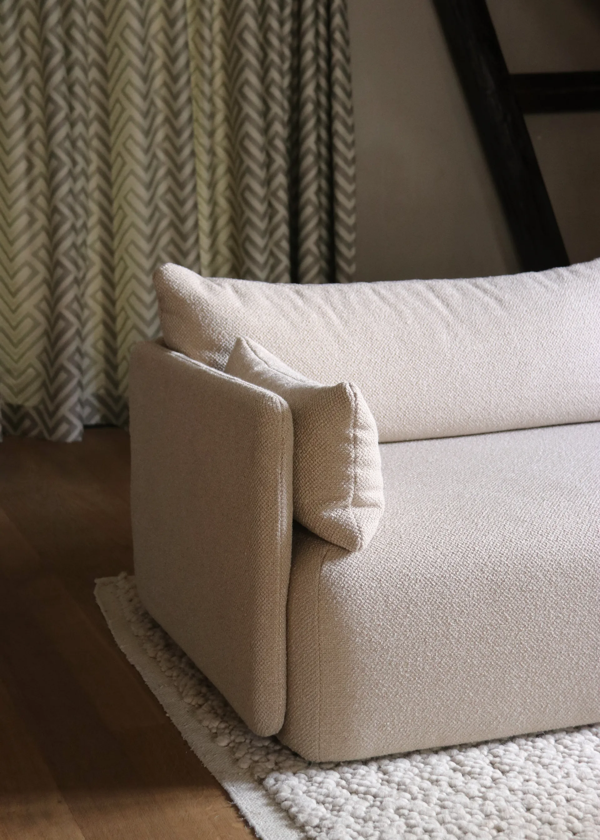 Offset Sofa 2-Sitzer, Audo Bouclé 02 Beige Audo Copenhagen