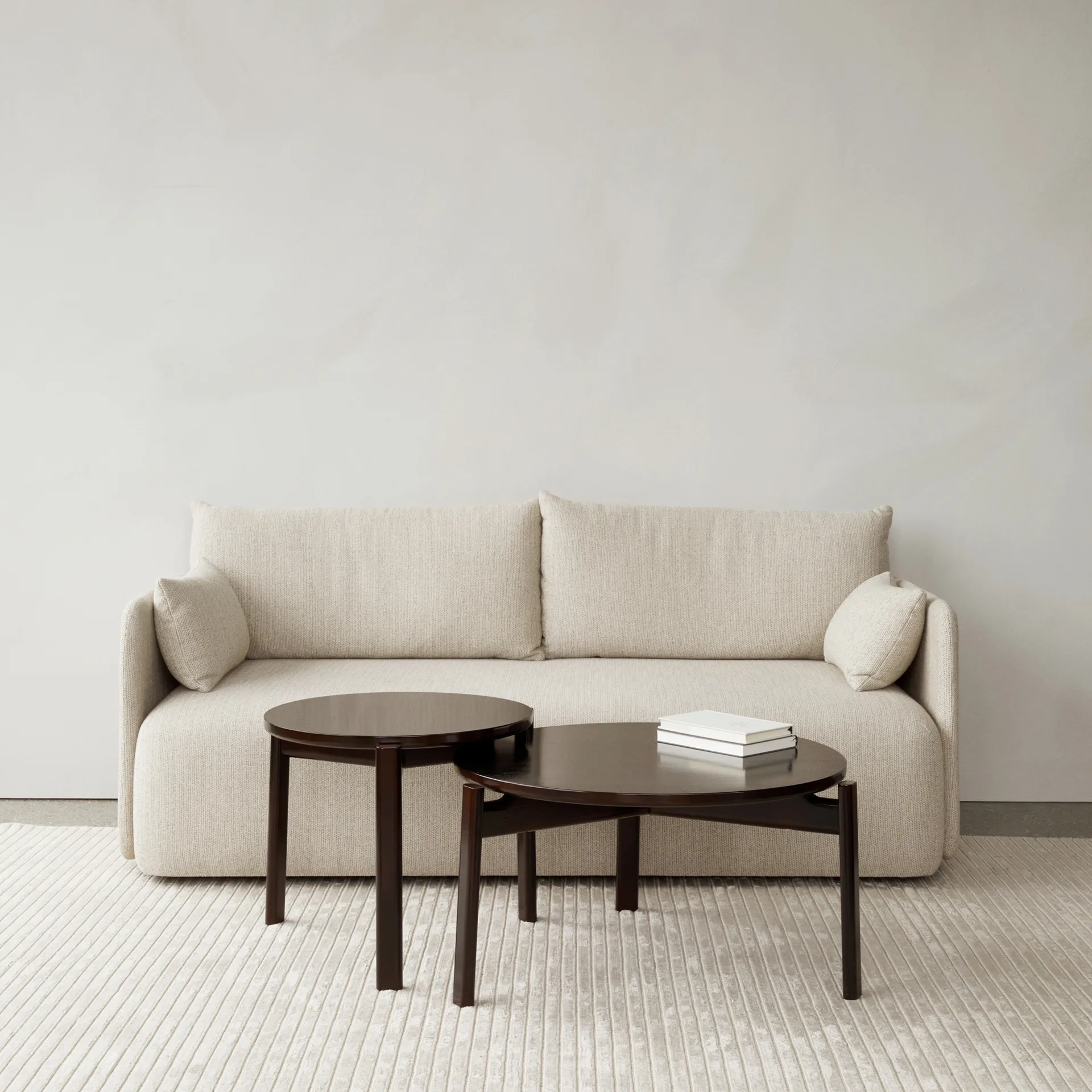 Passage Couchtisch Ø50cm, Eiche dunkel lackiert Audo Copenhagen