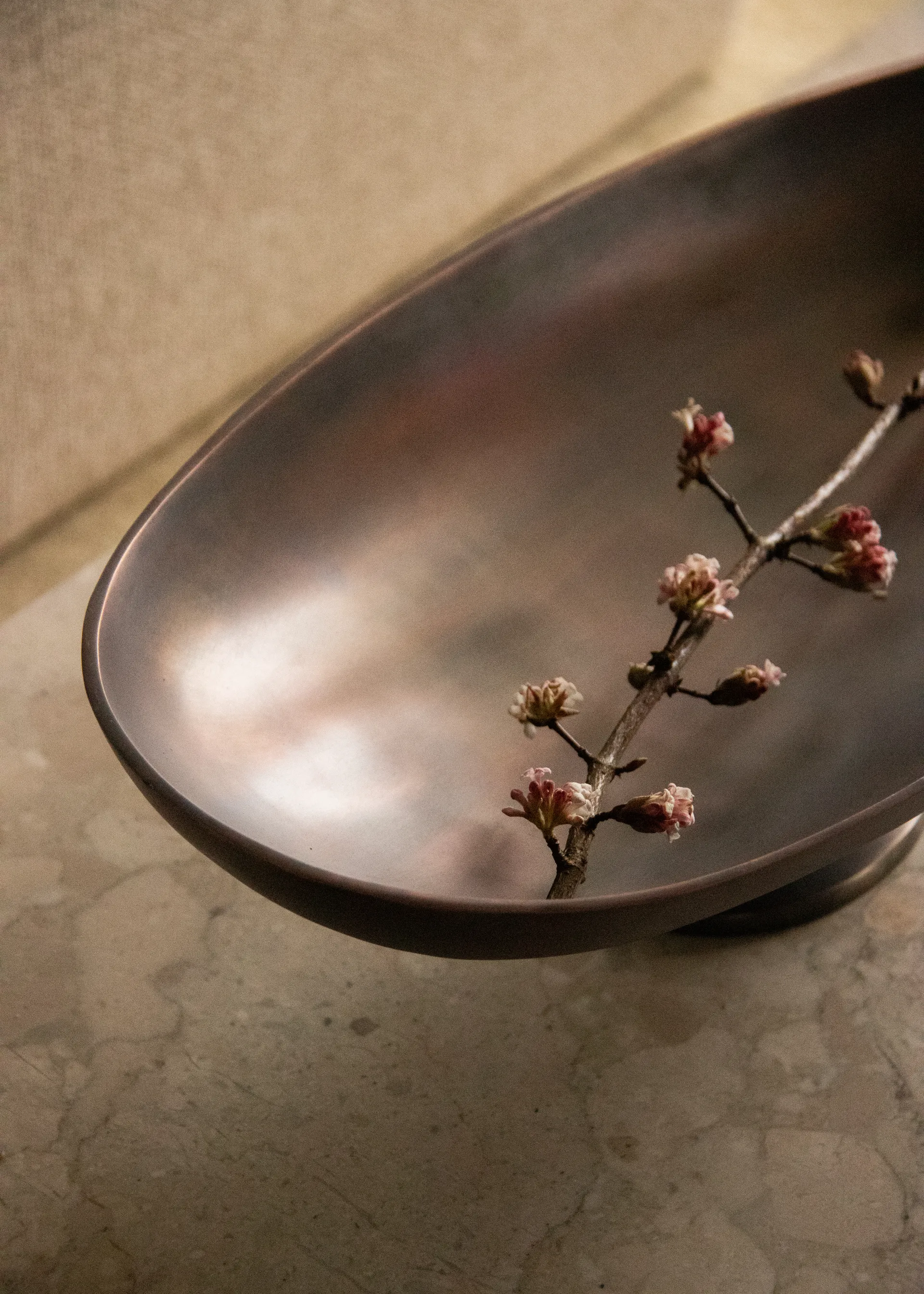 Pavot Servierteller auf Fuß, Braun Audo Copenhagen