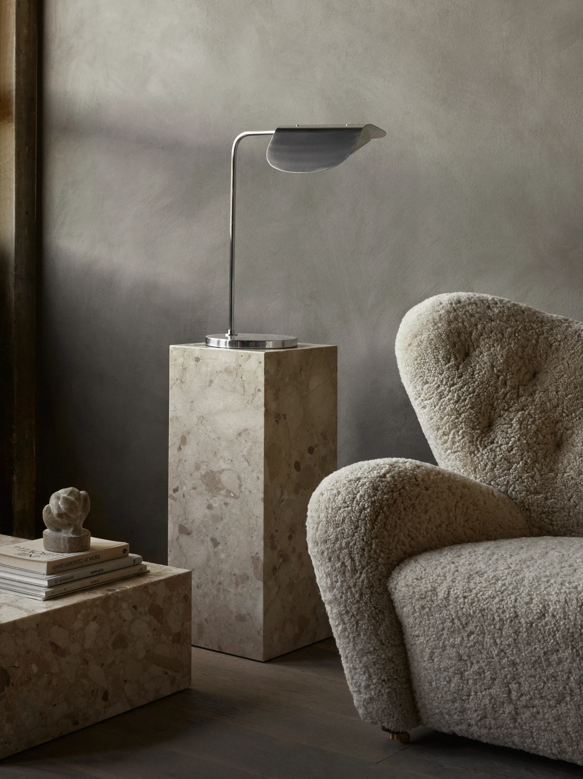 Plinth Pedestal Blumentopfständer, Kunis Breccia Audo Copenhagen
