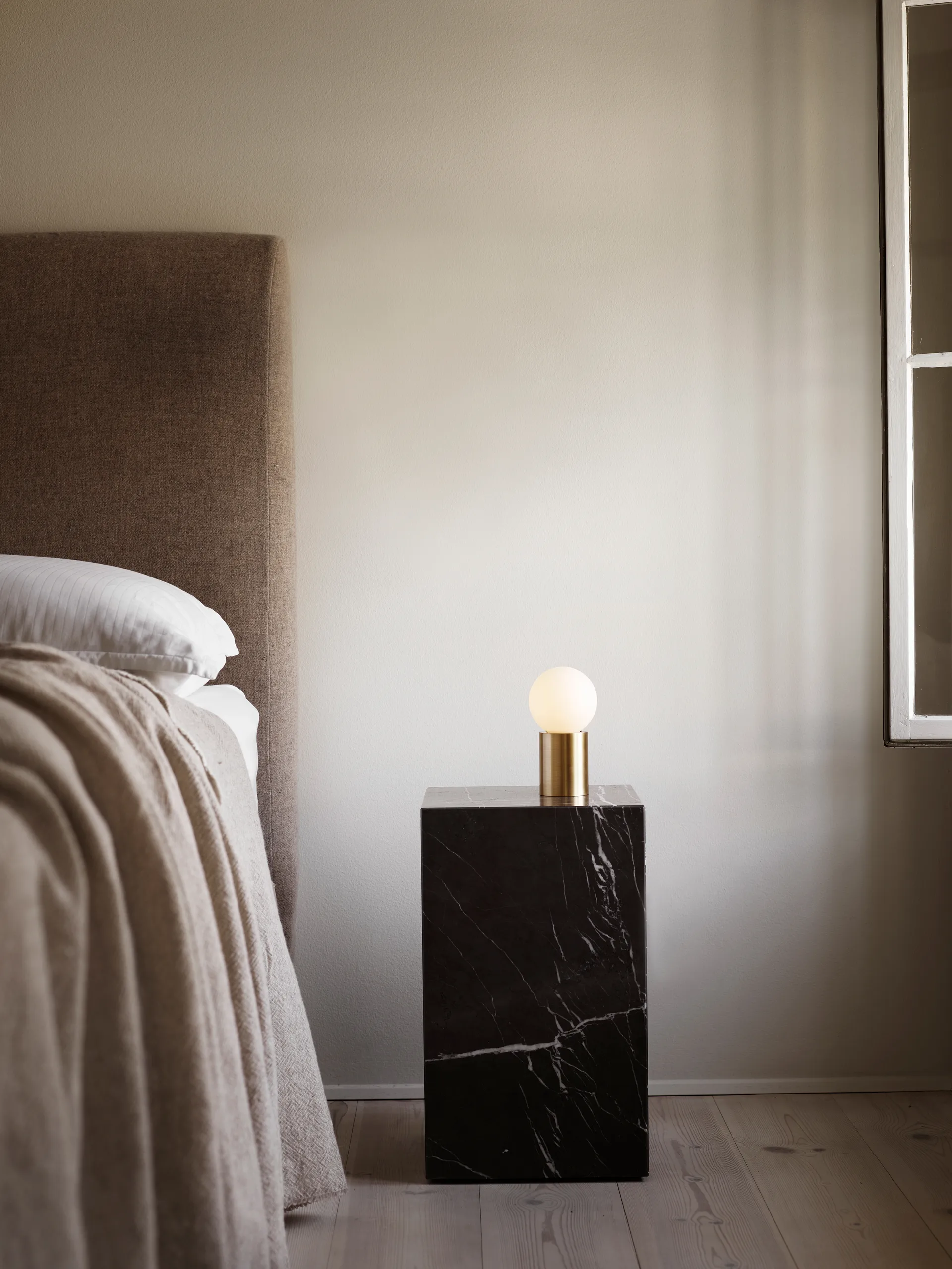 Plinth tall Beistelltisch 30x30x51 cm, Brown Audo Copenhagen