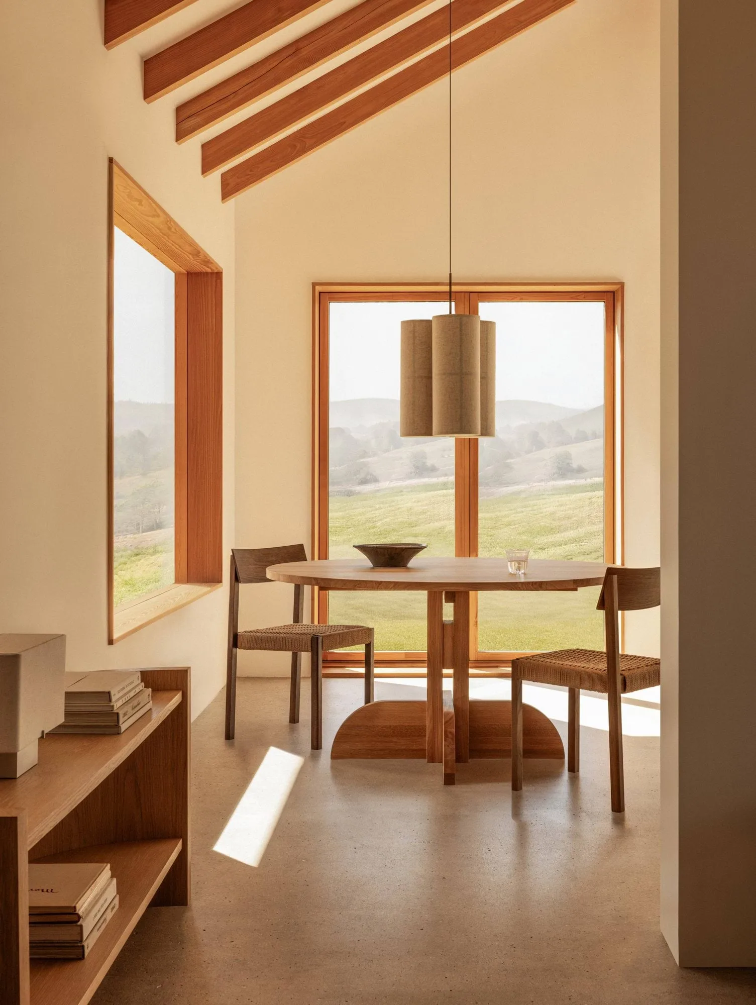 Puffin Dining Table Eiche Massiv Natur, Naturbelassene Eiche, Ø140 cm Audo Copenhagen