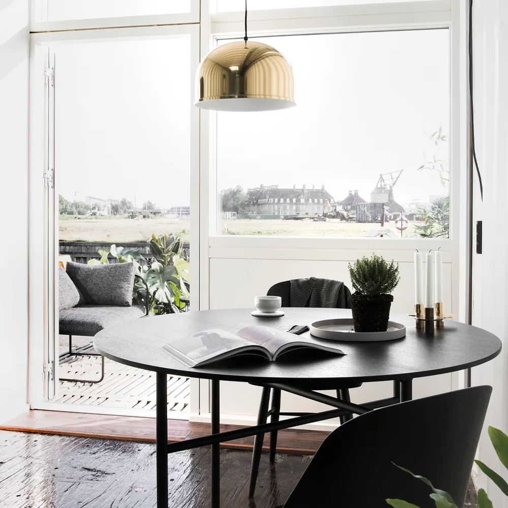 Snaregade Round Esstisch rund, Charcoal linoleum, ø138cm, Schwarzes Stahlgestell Audo Copenhagen