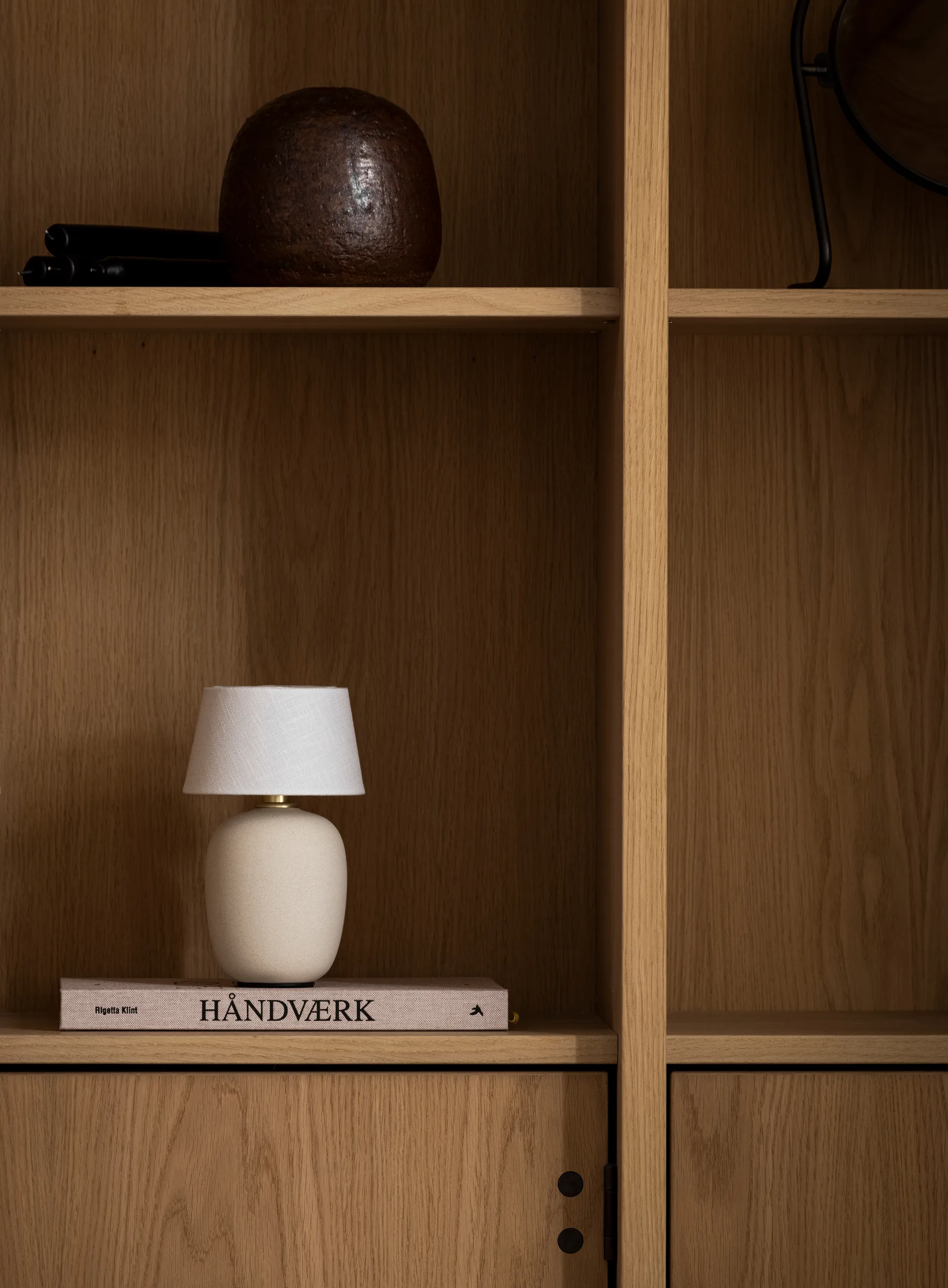 Torso Tischleuchte portable, Sand Audo Copenhagen