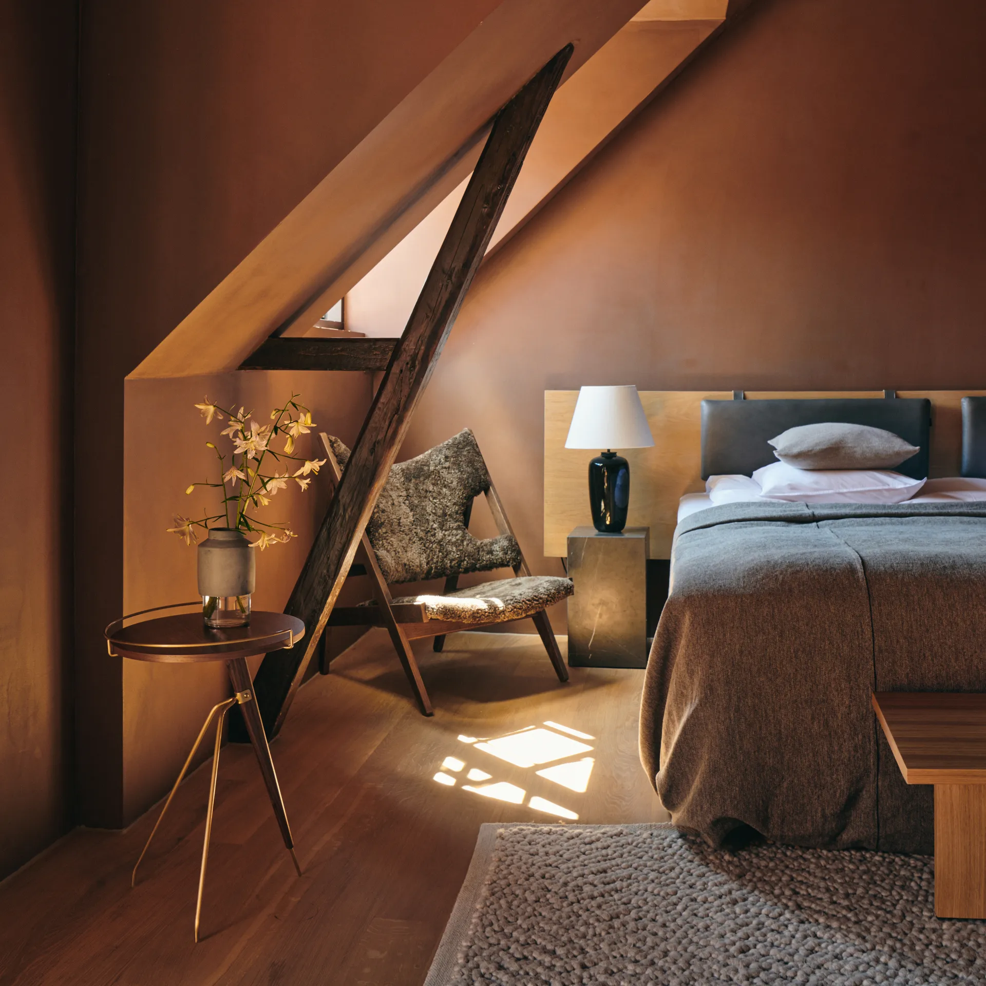 Umanoff Beistelltisch Walnuss-poliertes Messing, 60cm Audo Copenhagen