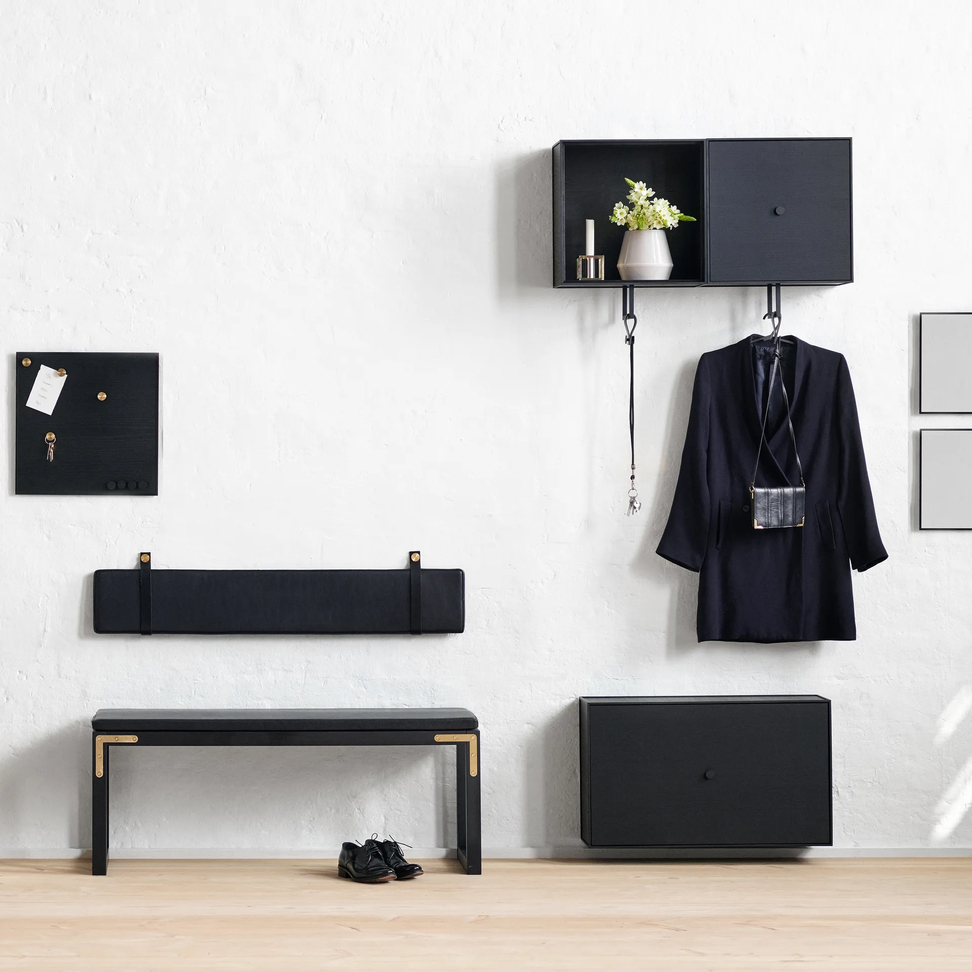 View Spiegel 30 x 30cm, Schwarz Audo Copenhagen