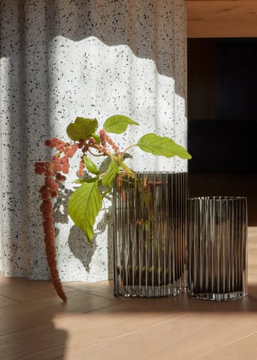 Folium Vase 20cm - Black - AYTM